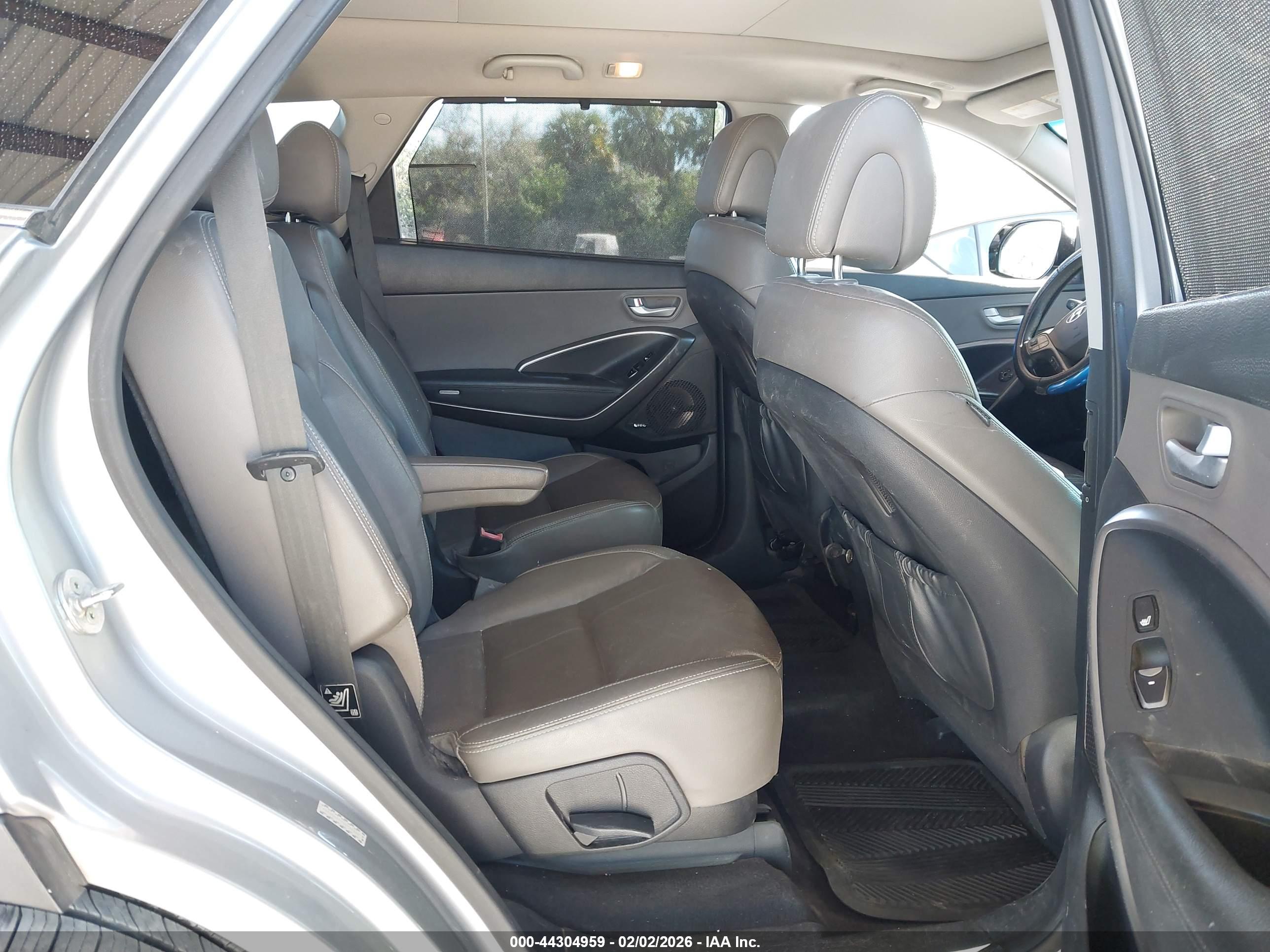 HYUNDAI SANTA image 8