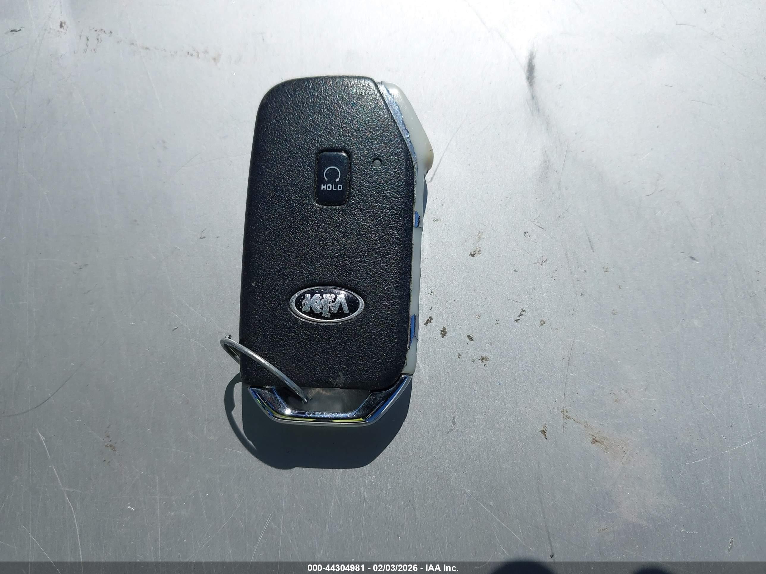 KIA K5 image 11
