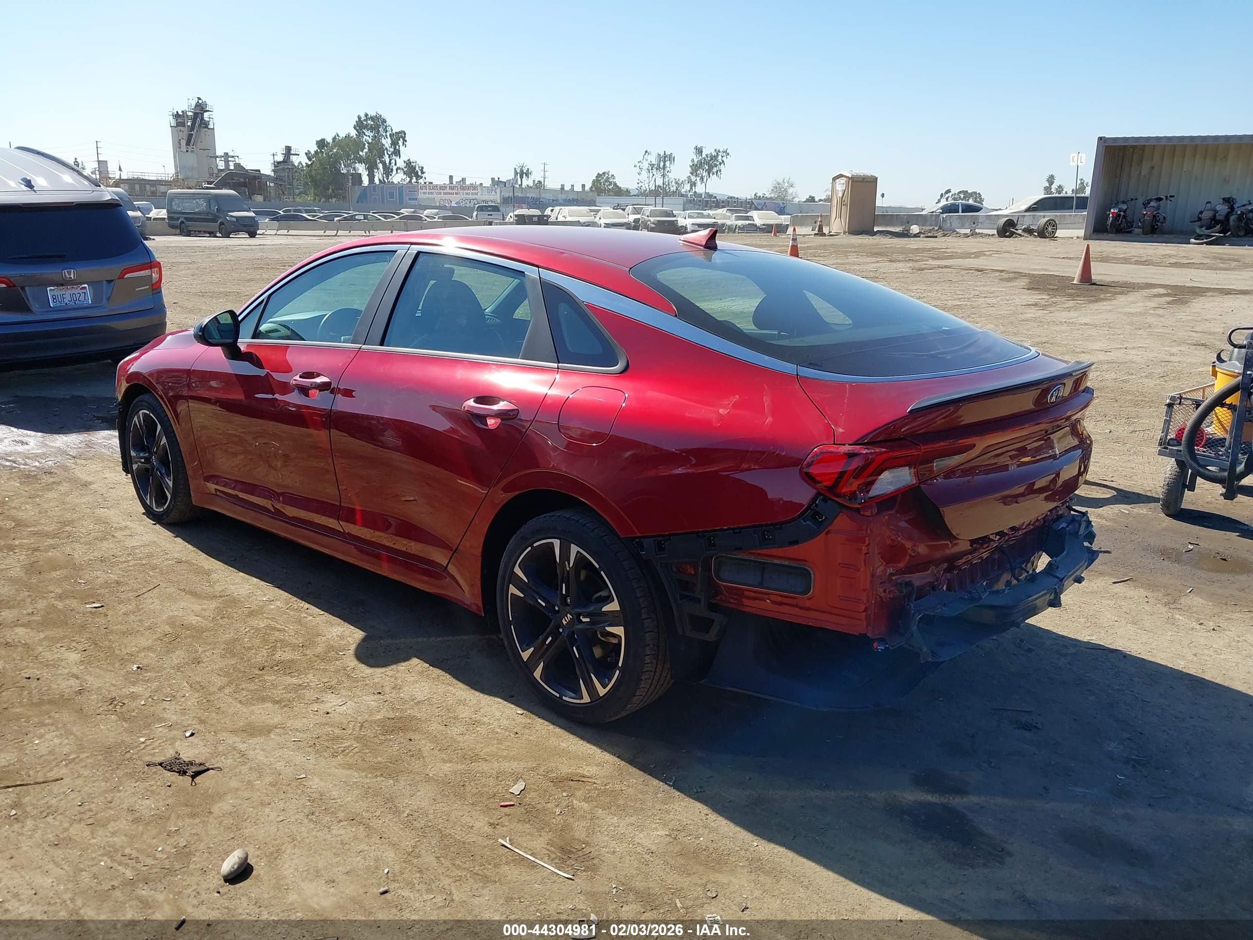KIA K5 image 3