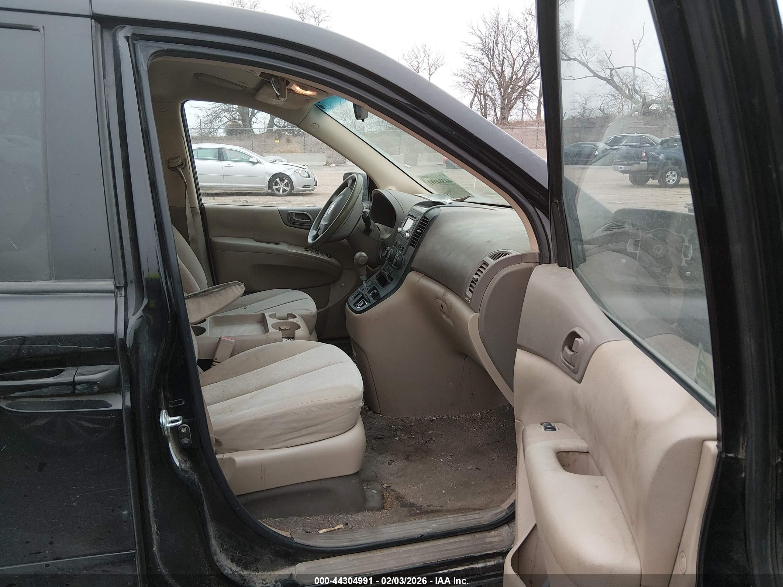 KIA SEDONA image 5