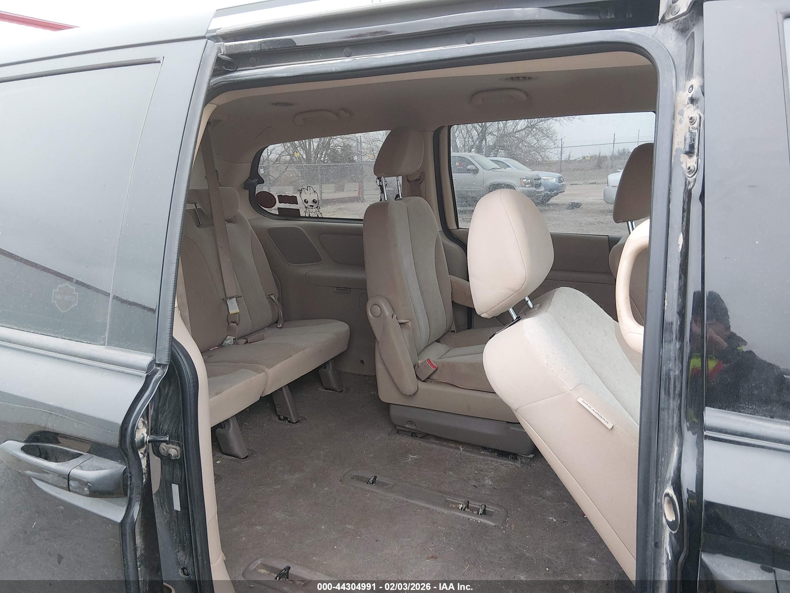 KIA SEDONA image 8