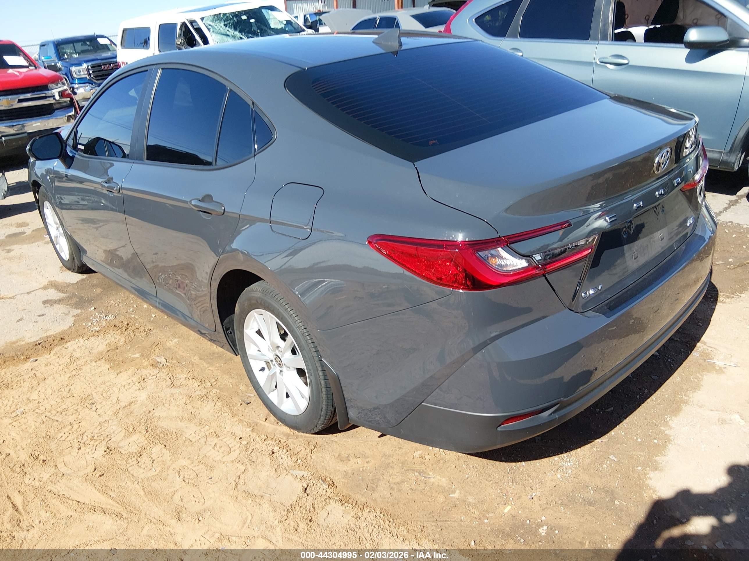 TOYOTA CAMRY image 3