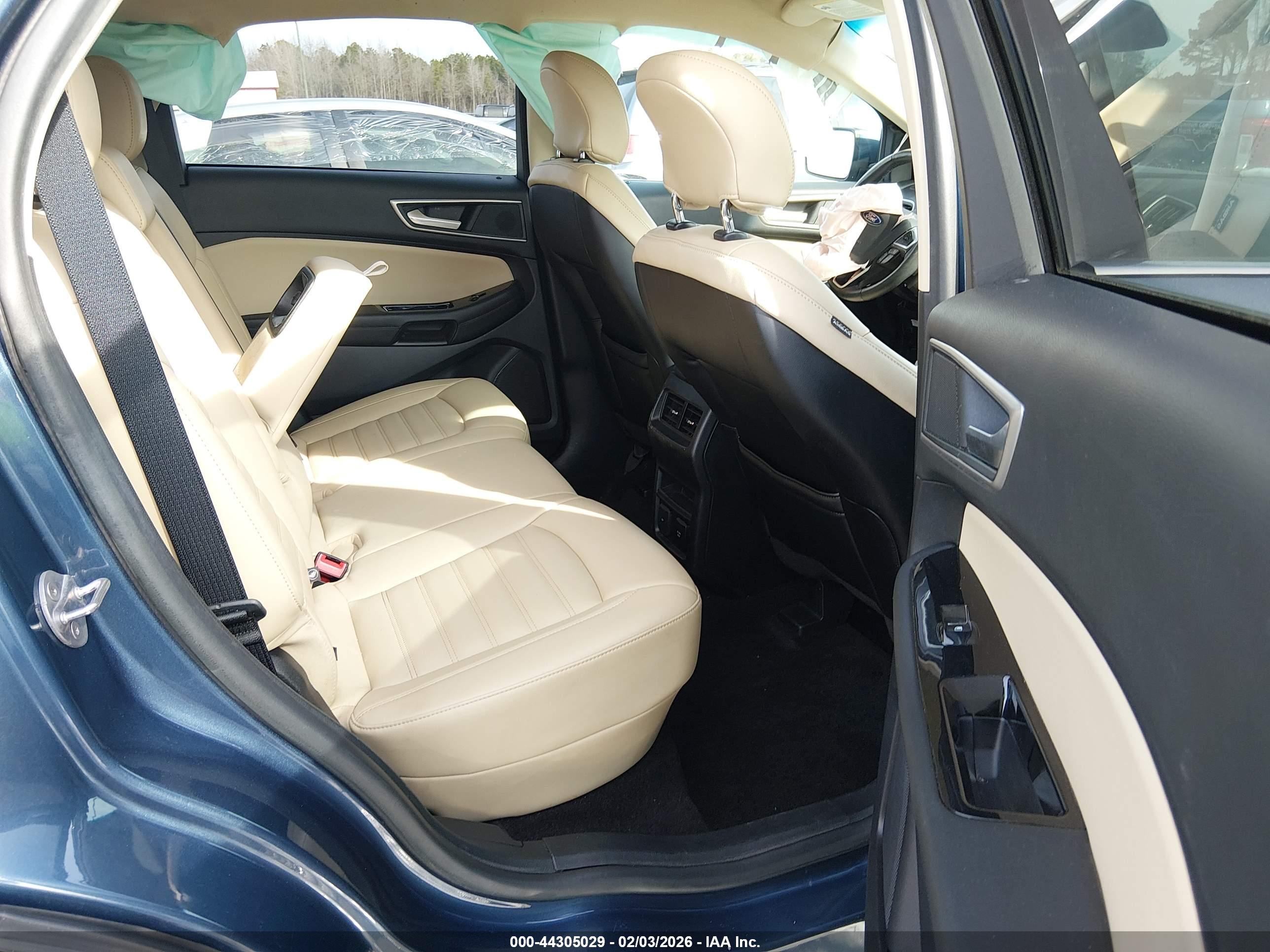 FORD EDGE image 8