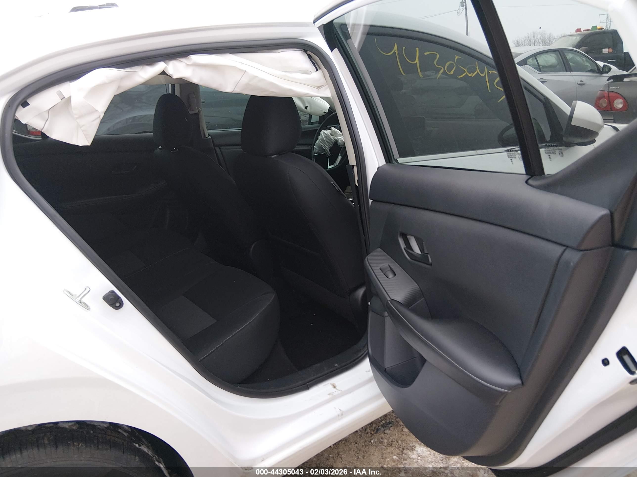 NISSAN SENTRA image 8