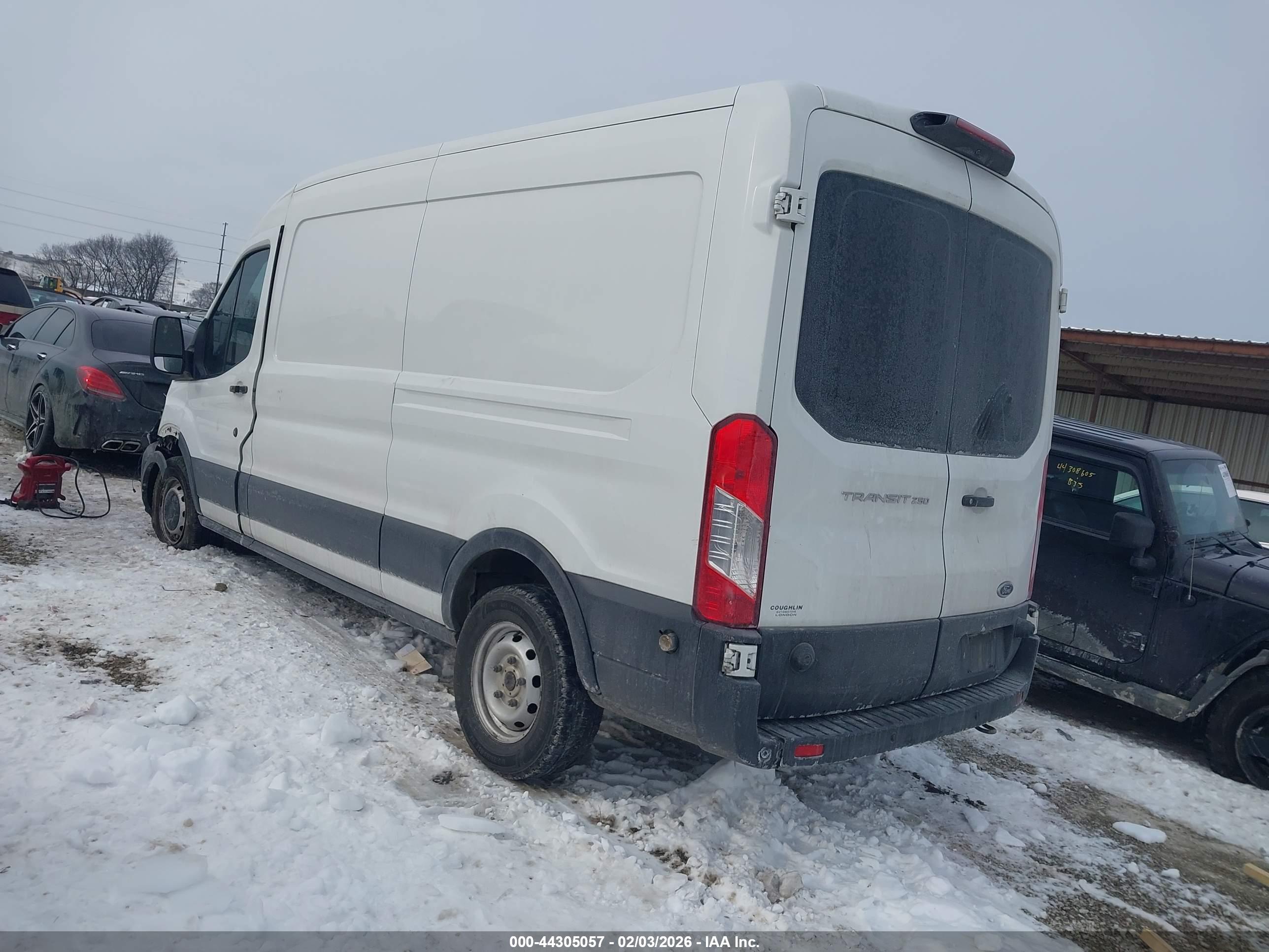 FORD TRANSIT-250 image 3
