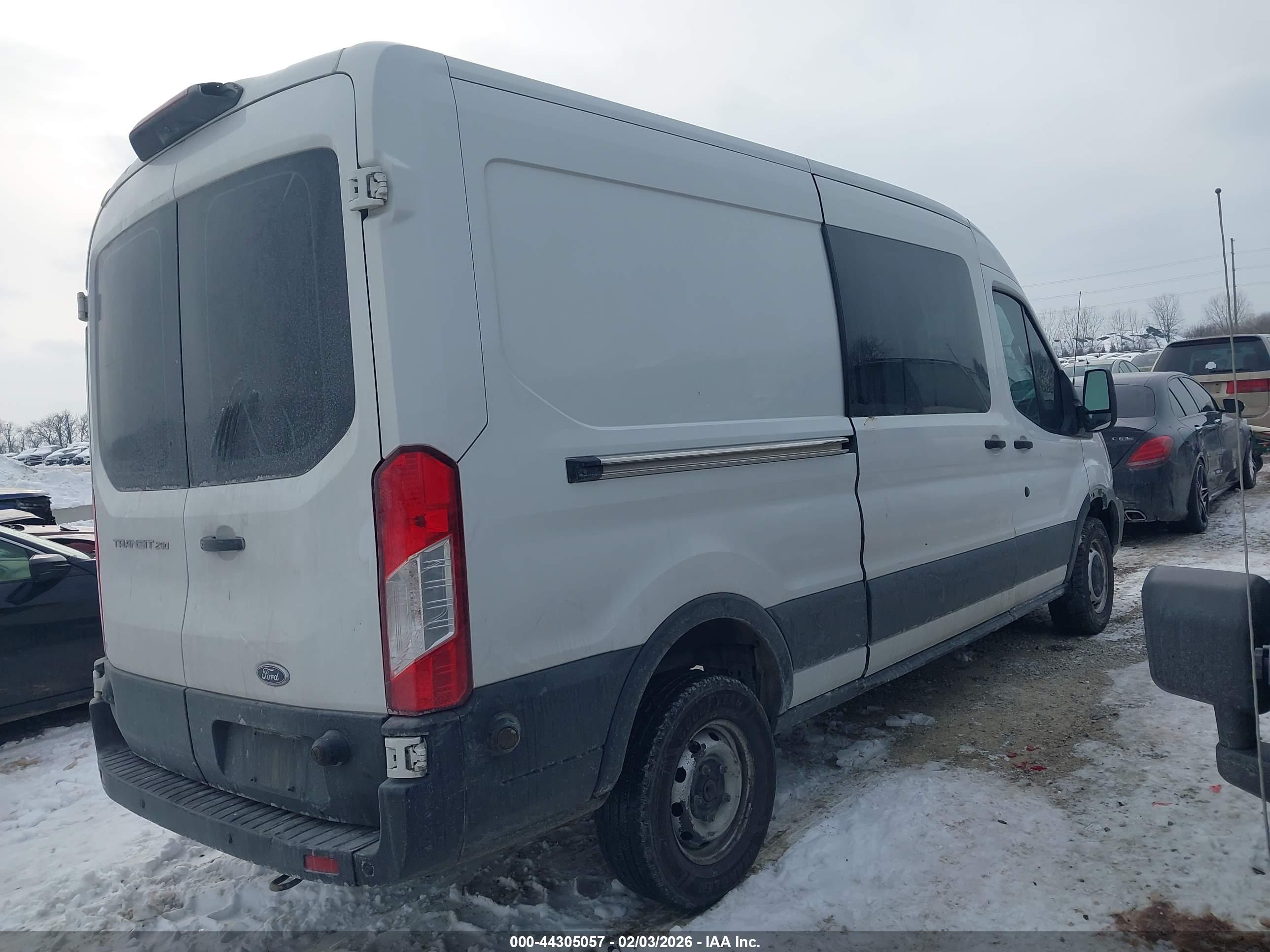 FORD TRANSIT-250 image 4