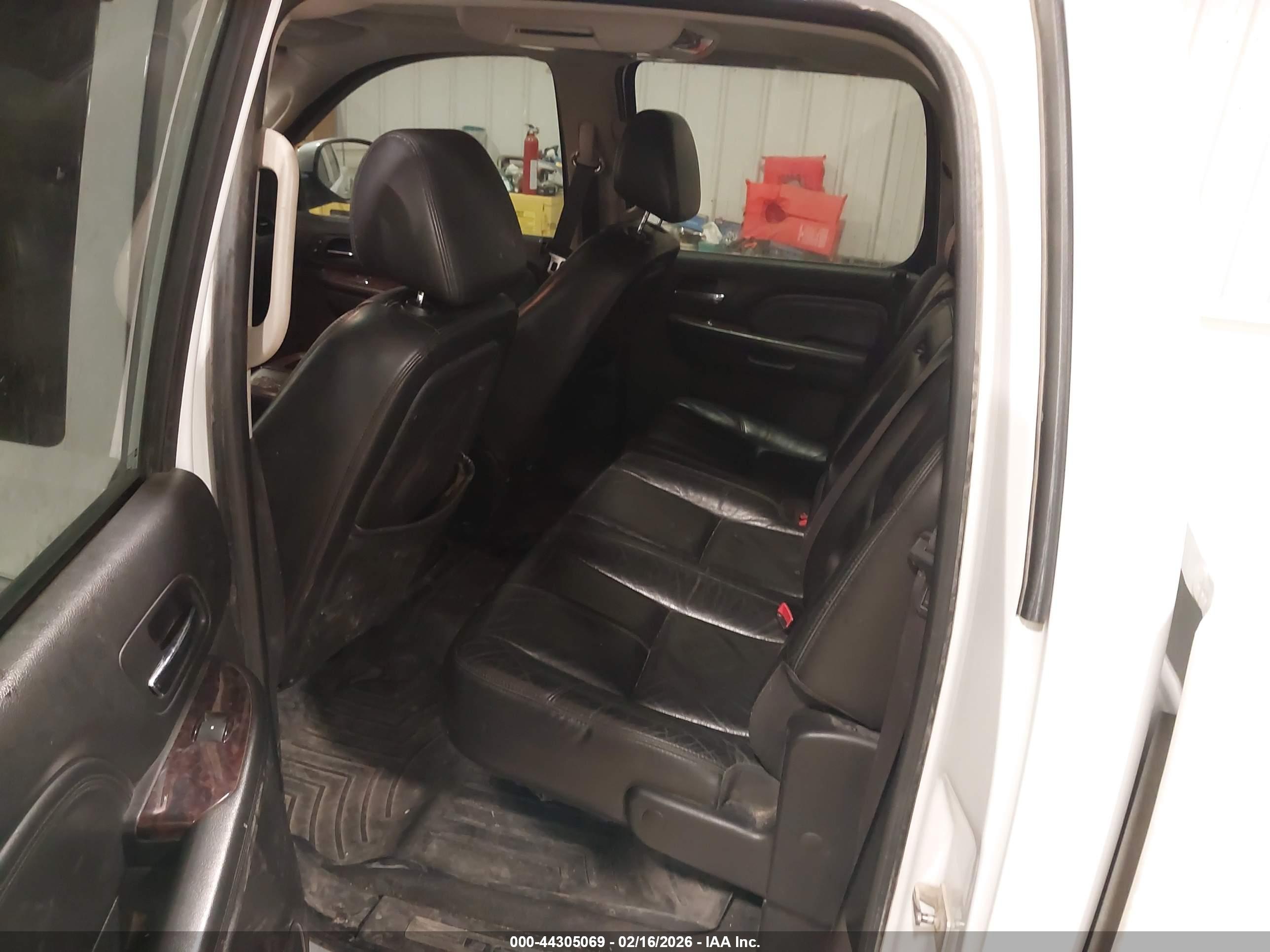 GMC SIERRA image 8