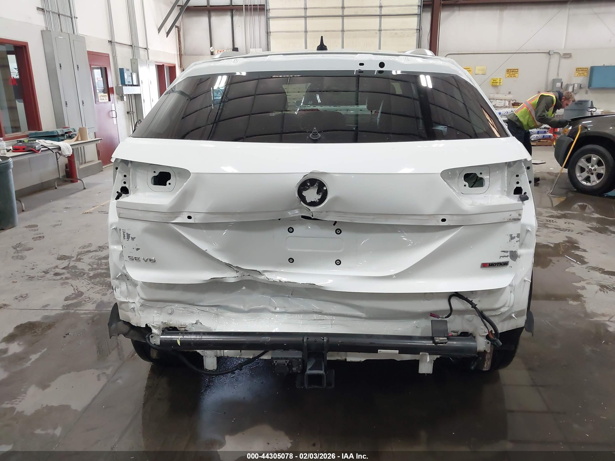 VOLKSWAGEN ATLAS image 6