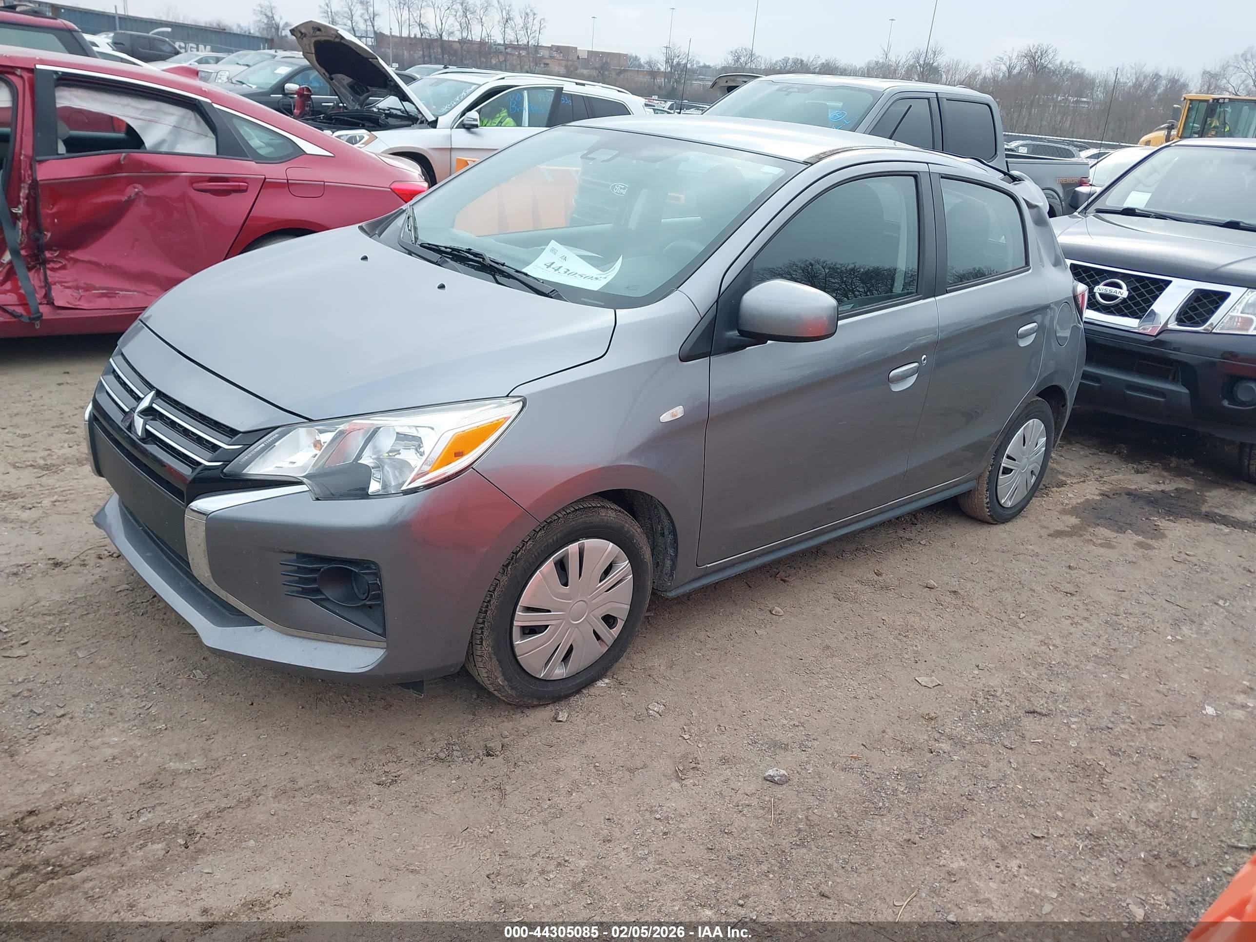 MITSUBISHI MIRAGE image 2