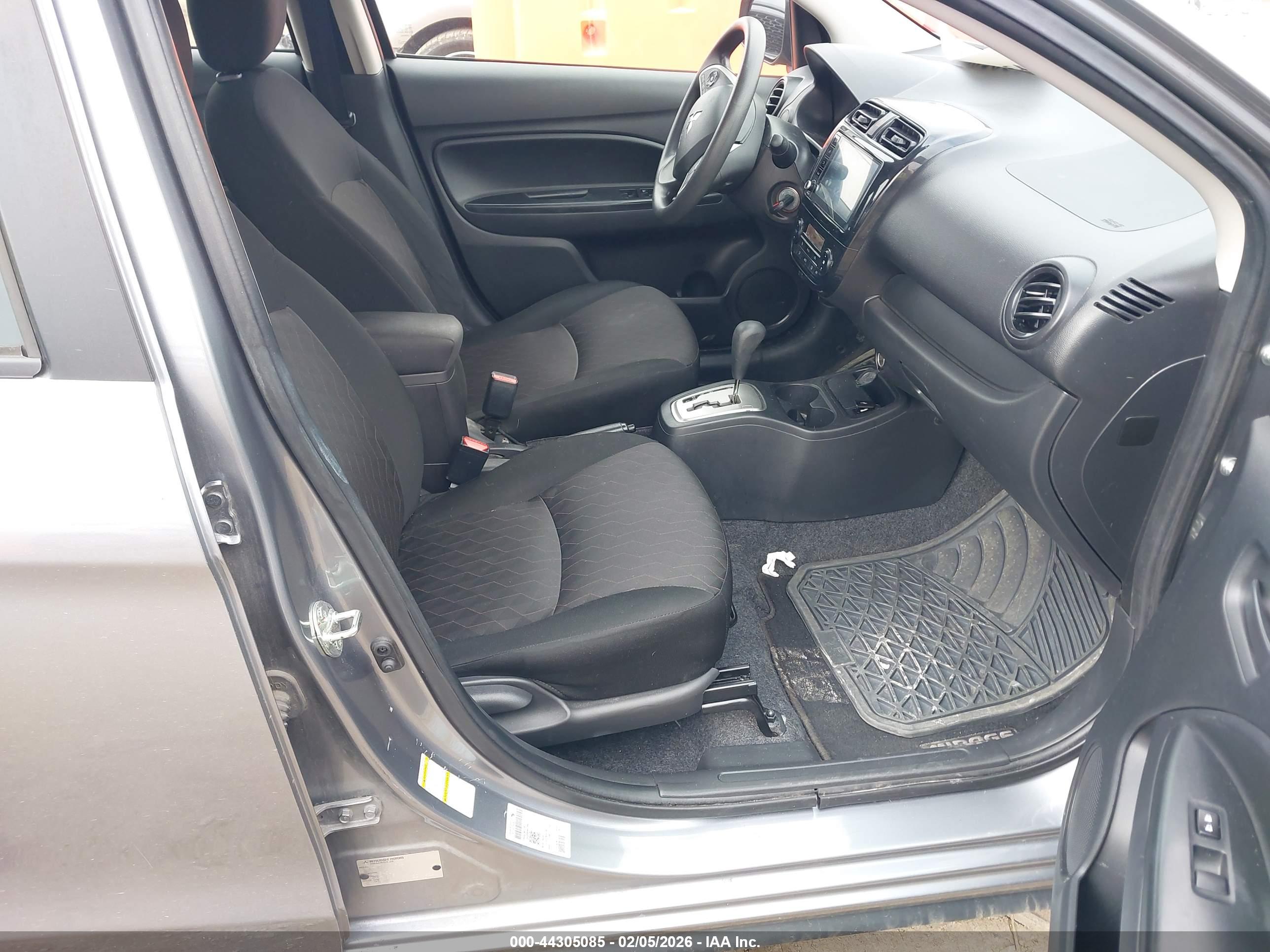 MITSUBISHI MIRAGE image 5
