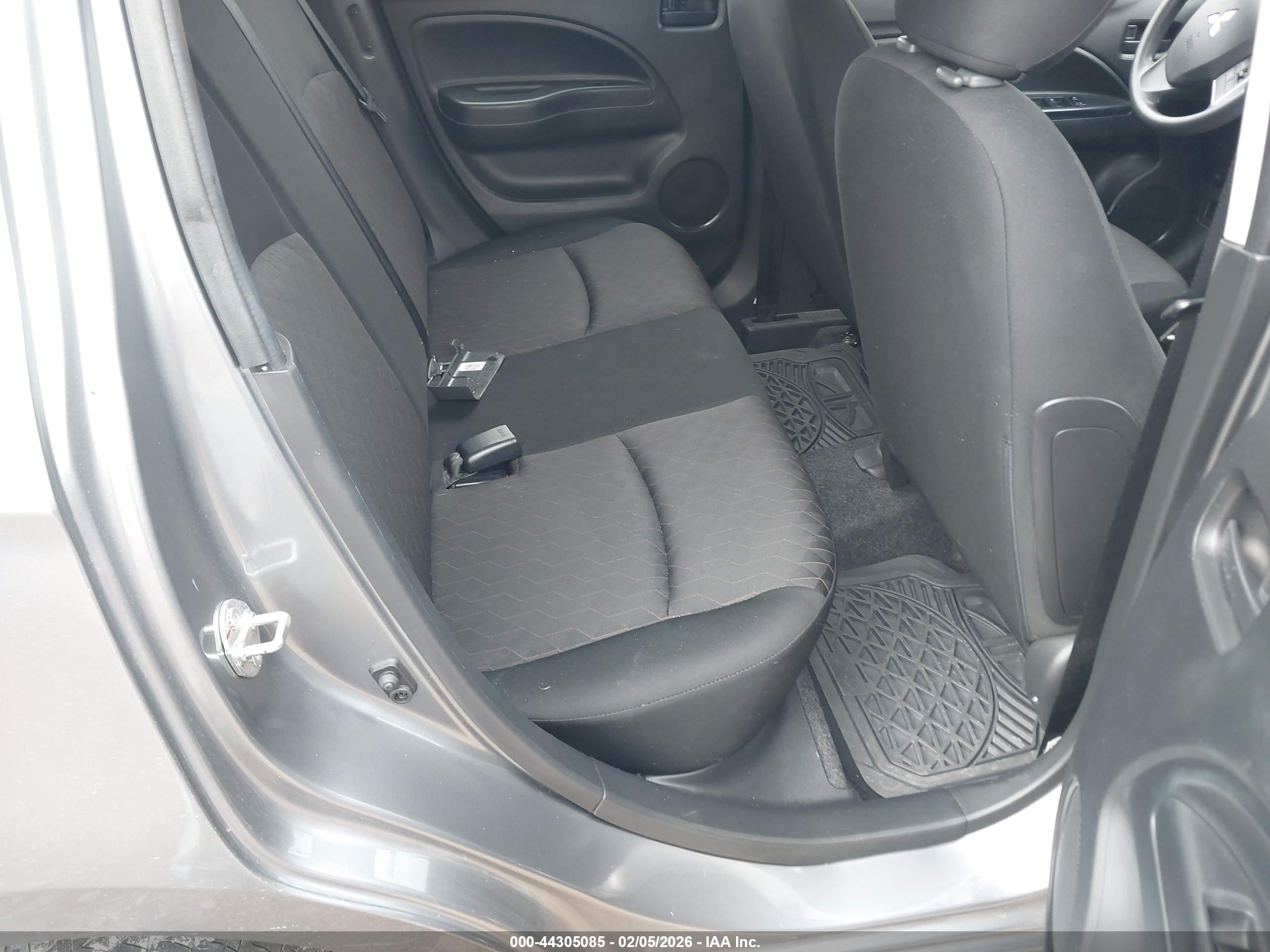 MITSUBISHI MIRAGE image 8