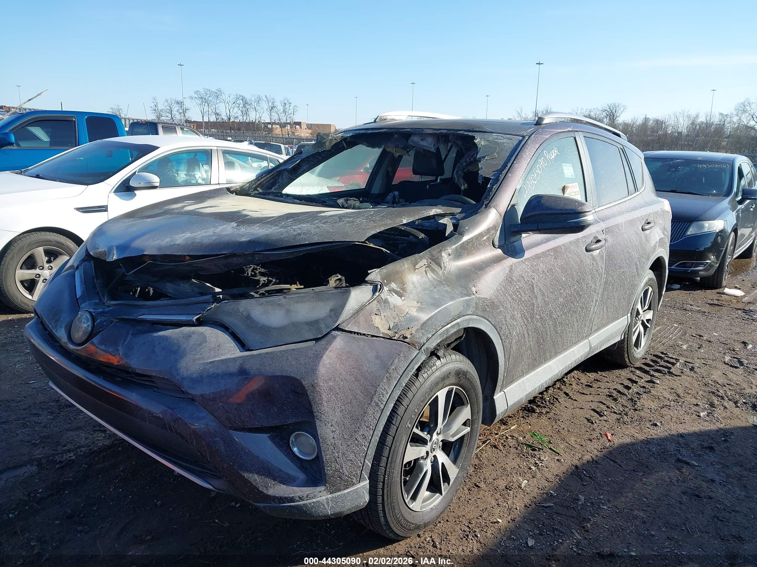 TOYOTA RAV4 image 6