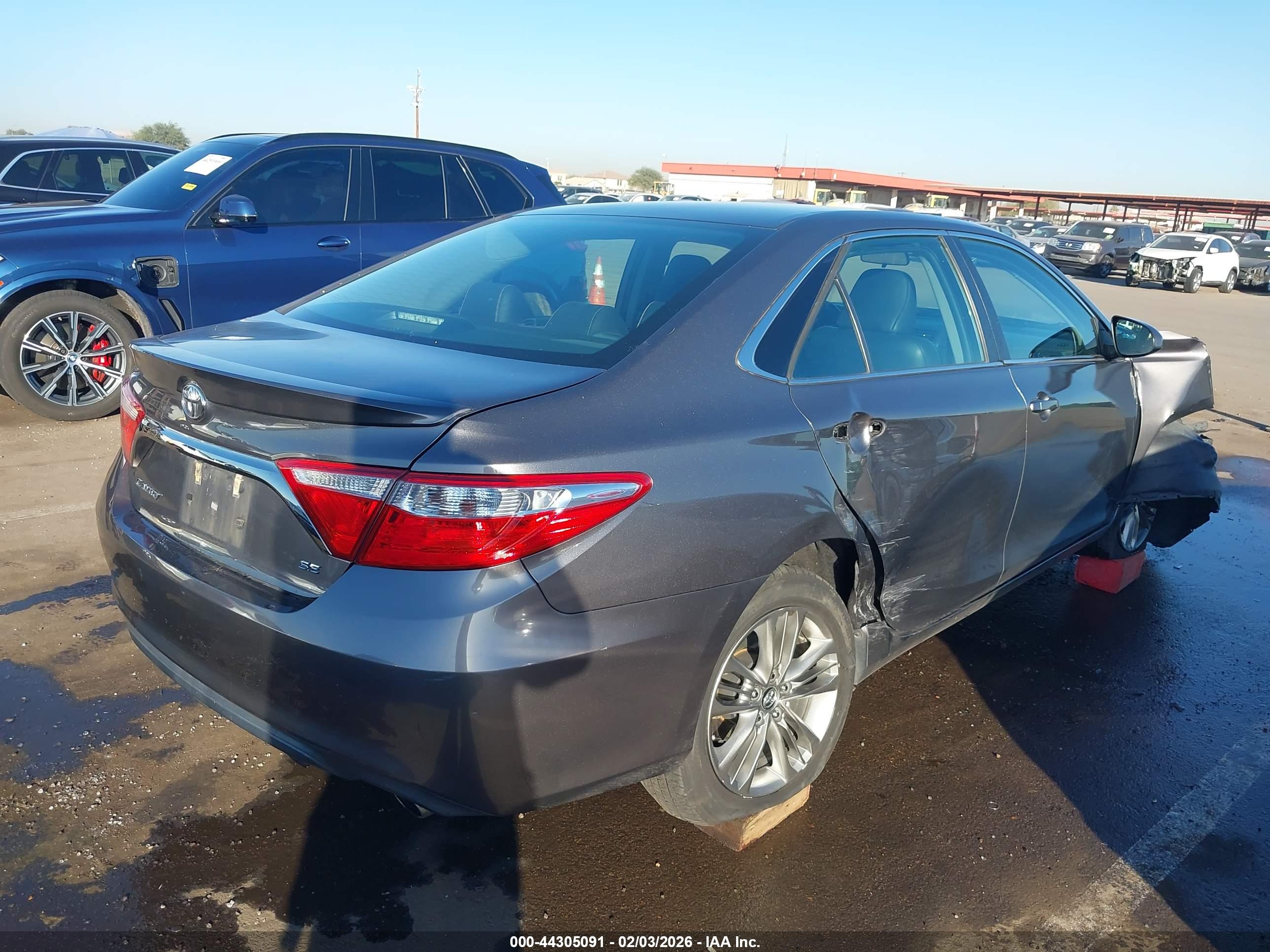 TOYOTA CAMRY image 4