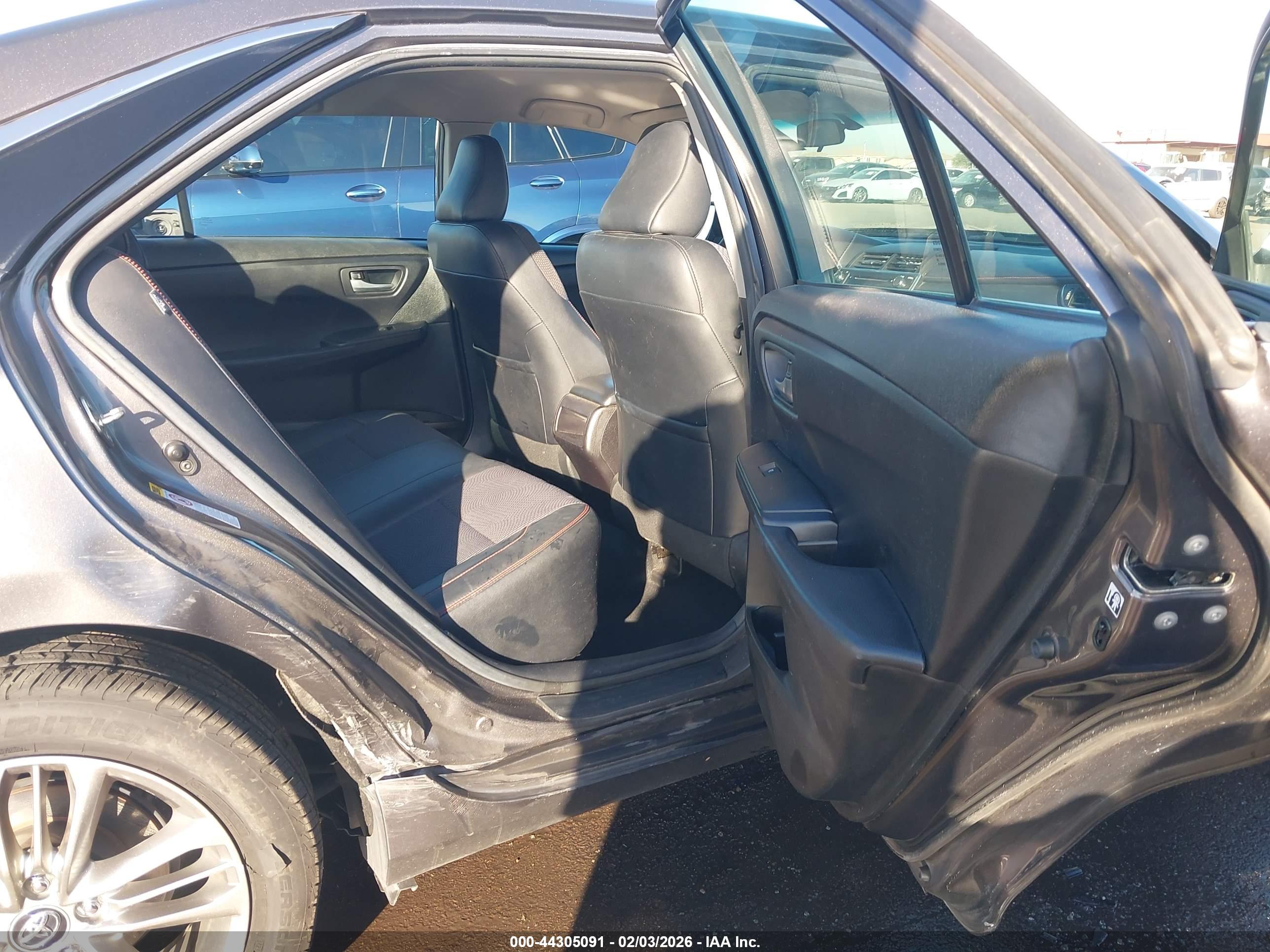 TOYOTA CAMRY image 8