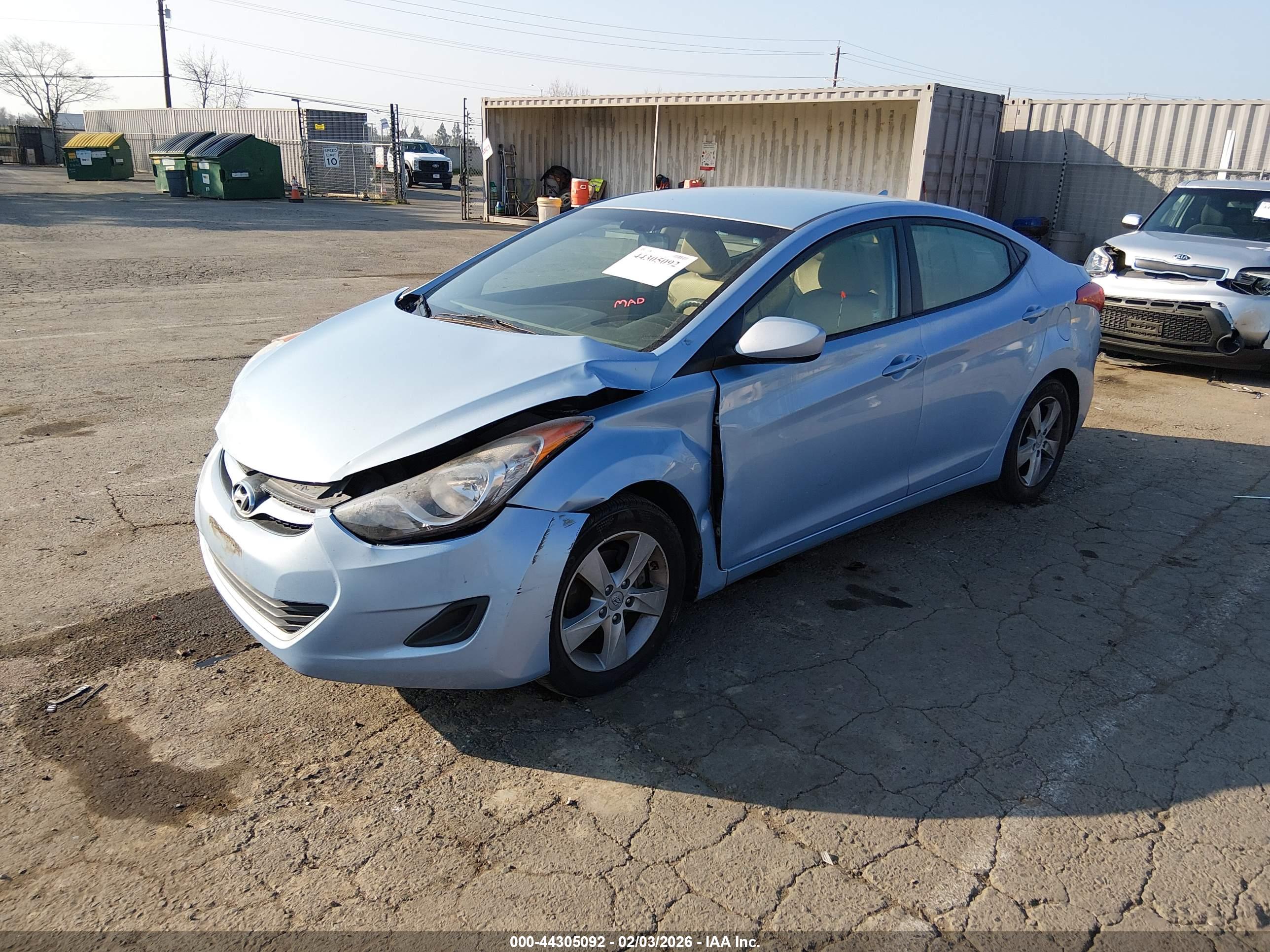 HYUNDAI ELANTRA image 2