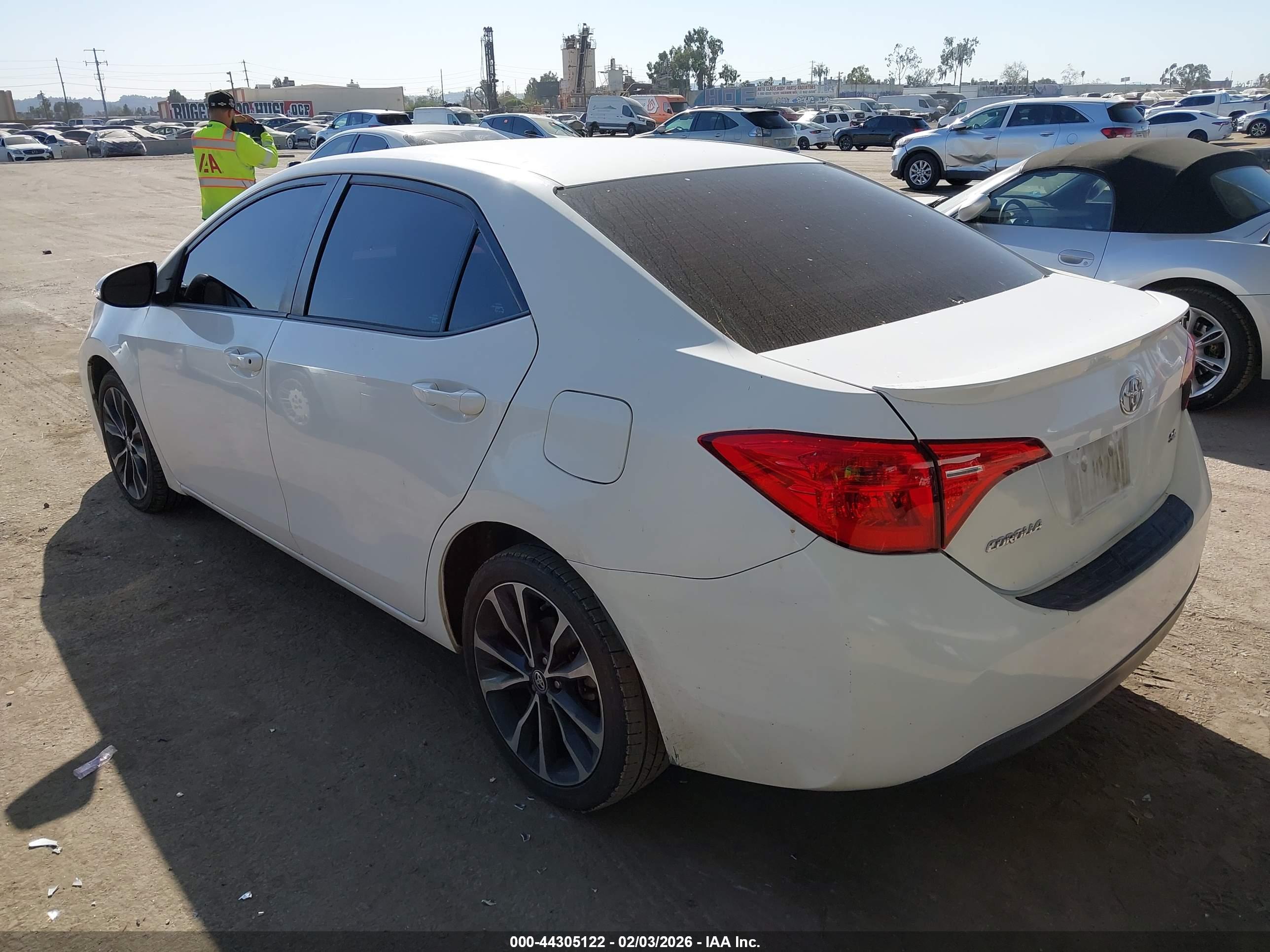 TOYOTA COROLLA image 3