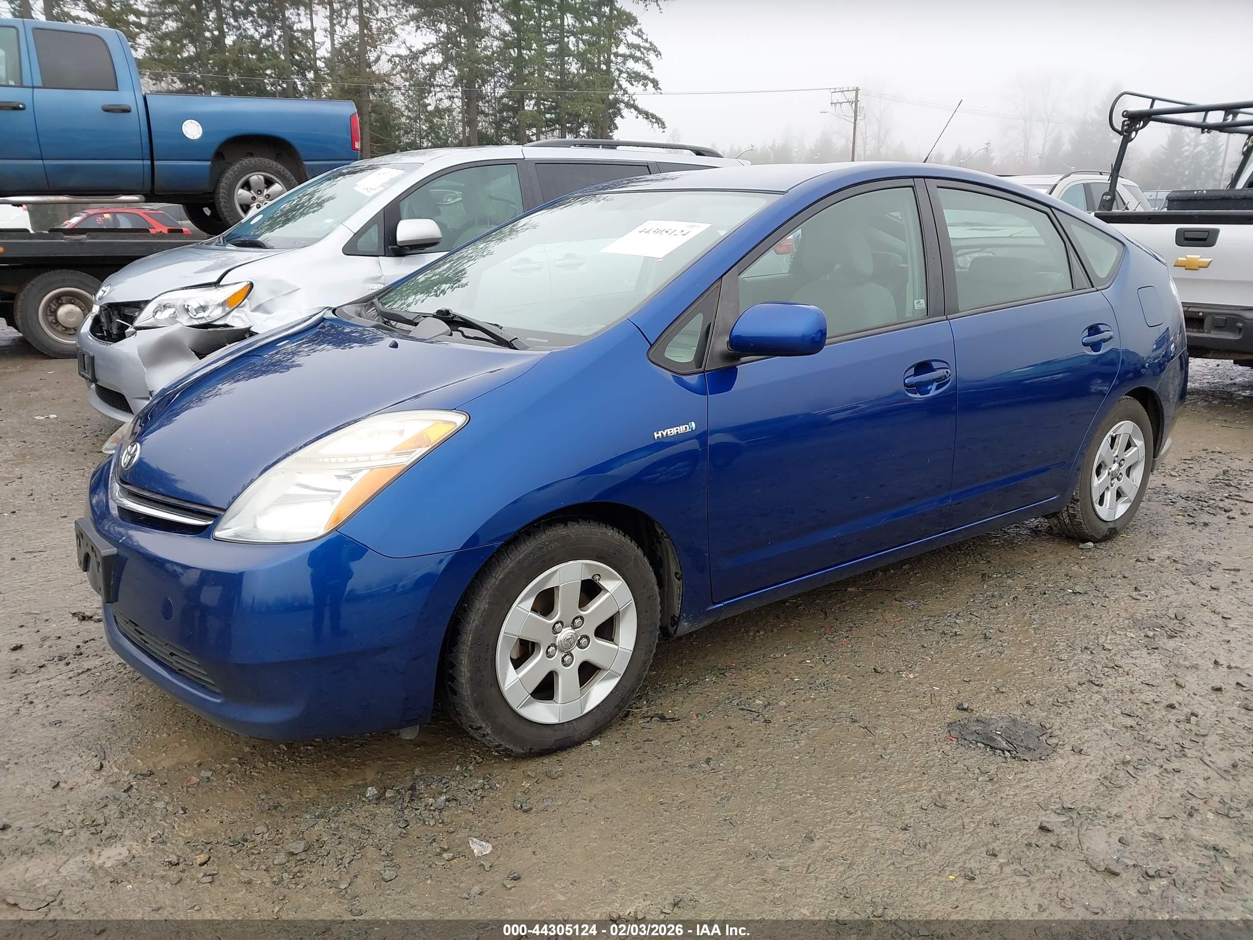 TOYOTA PRIUS image 2