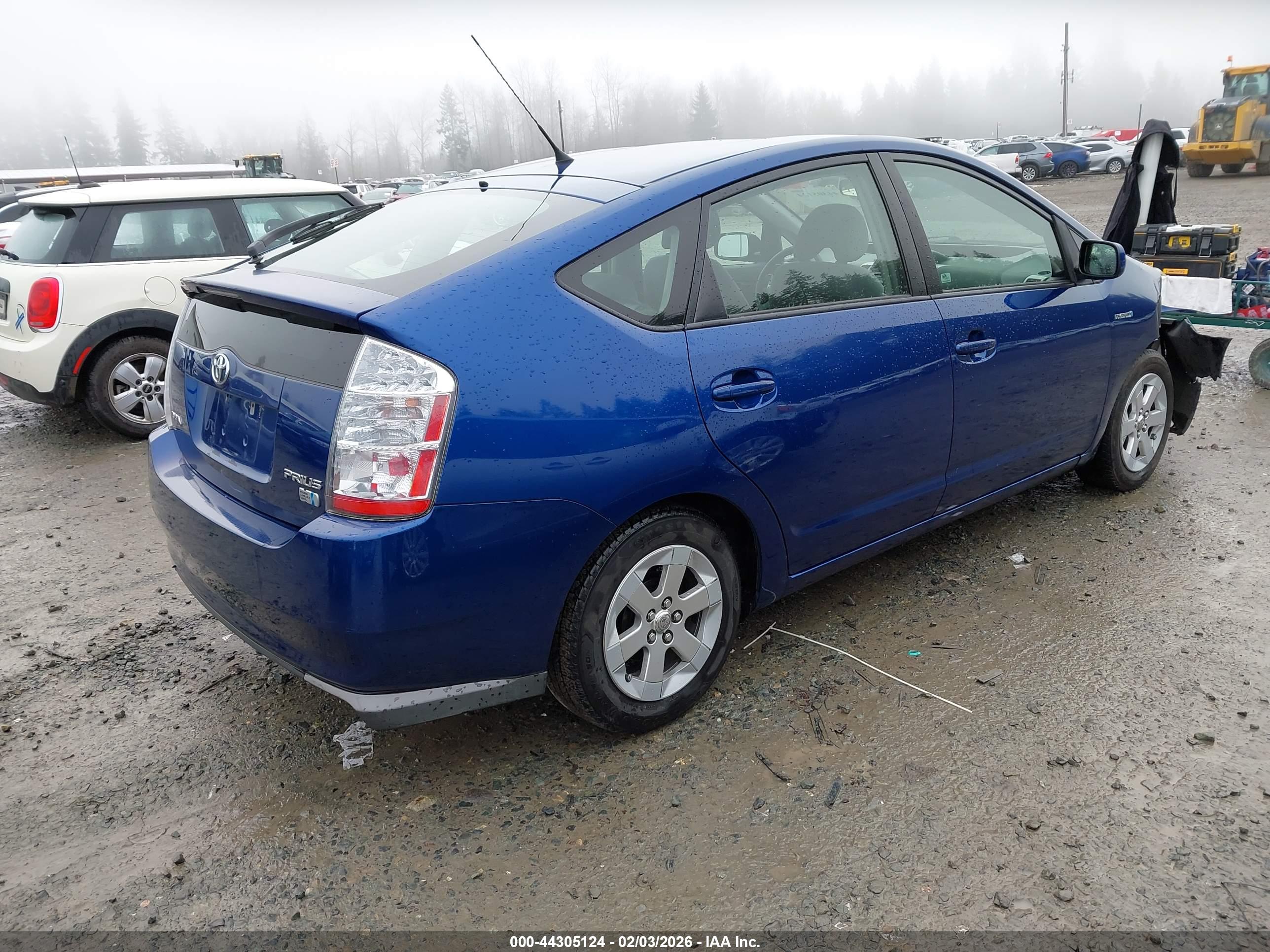 TOYOTA PRIUS image 4