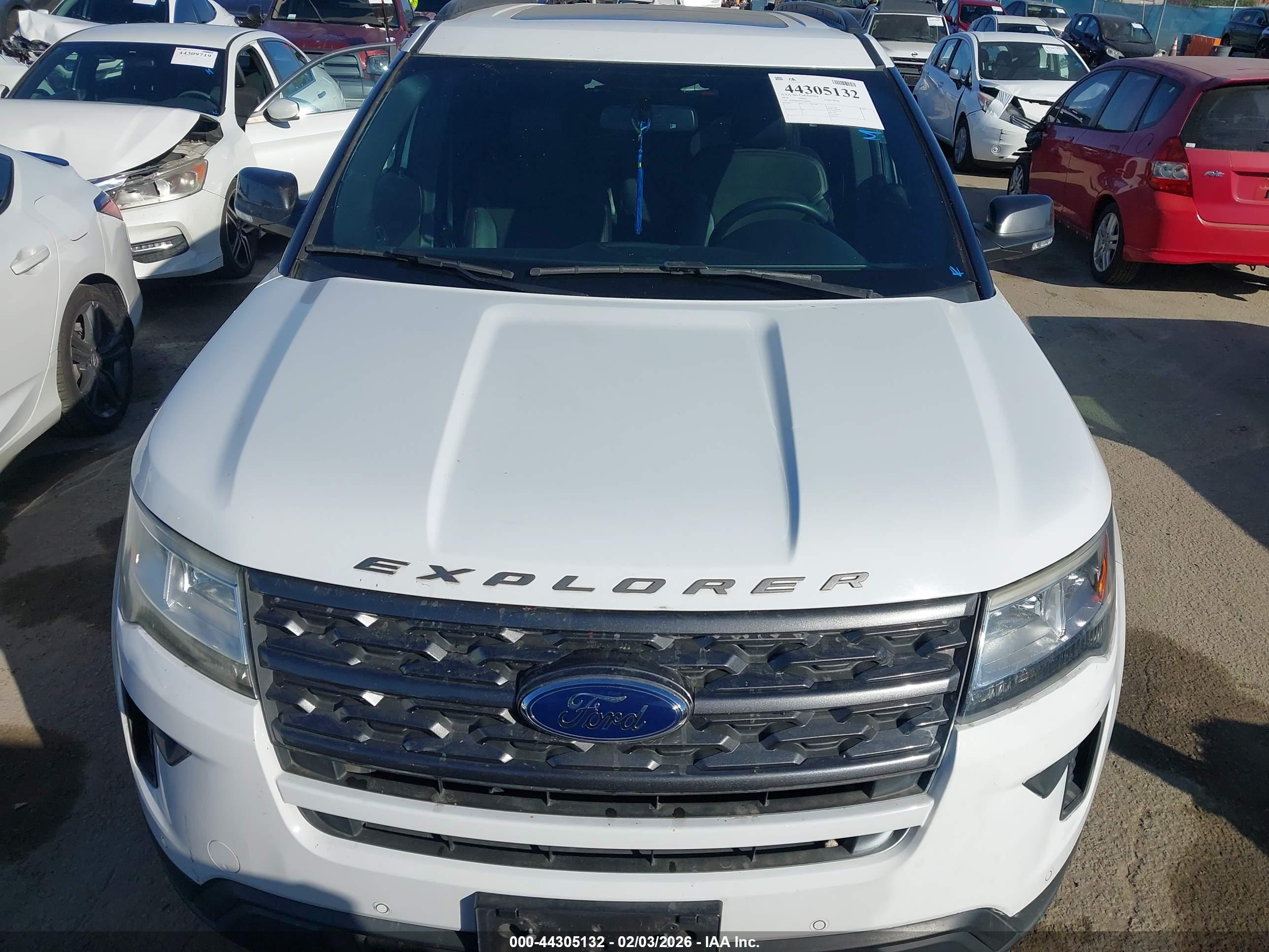 FORD EXPLORER image 6