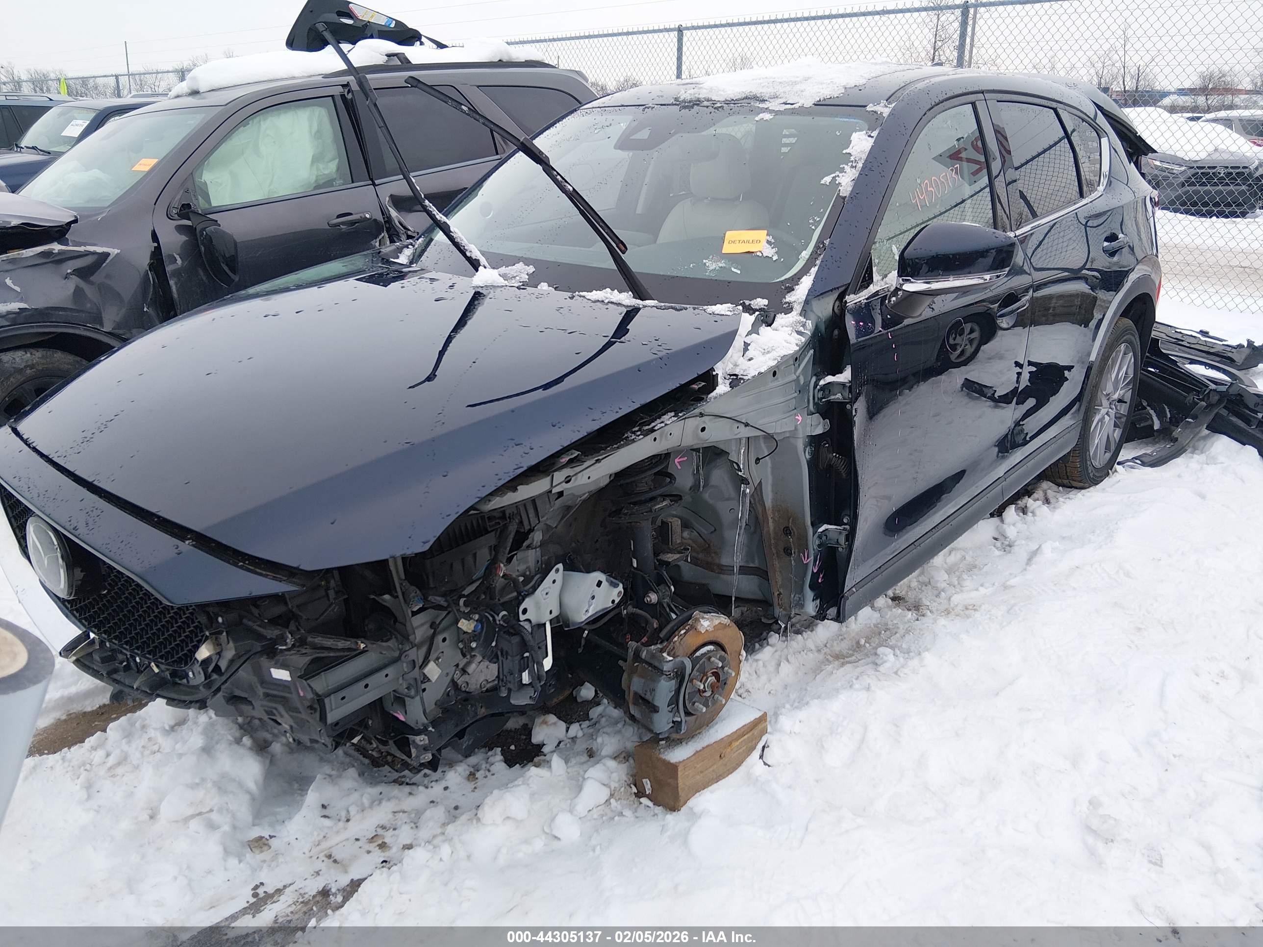 MAZDA CX-5 image 2