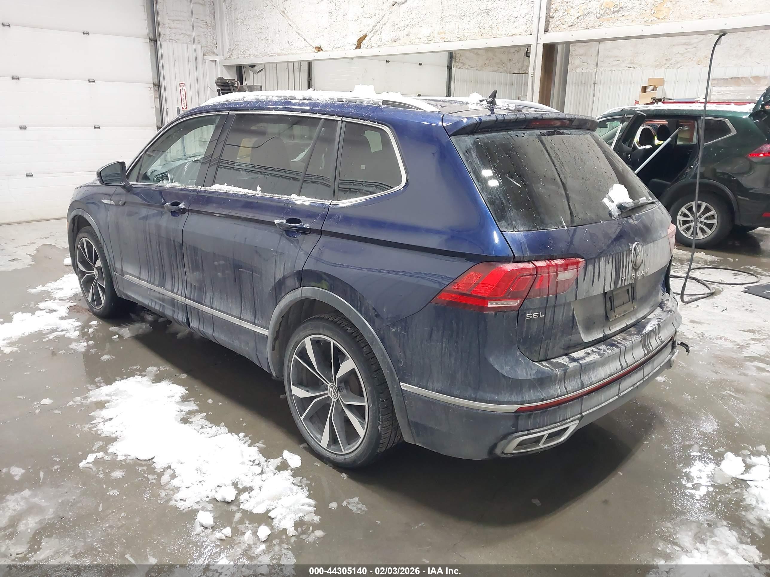 VOLKSWAGEN TIGUAN image 3