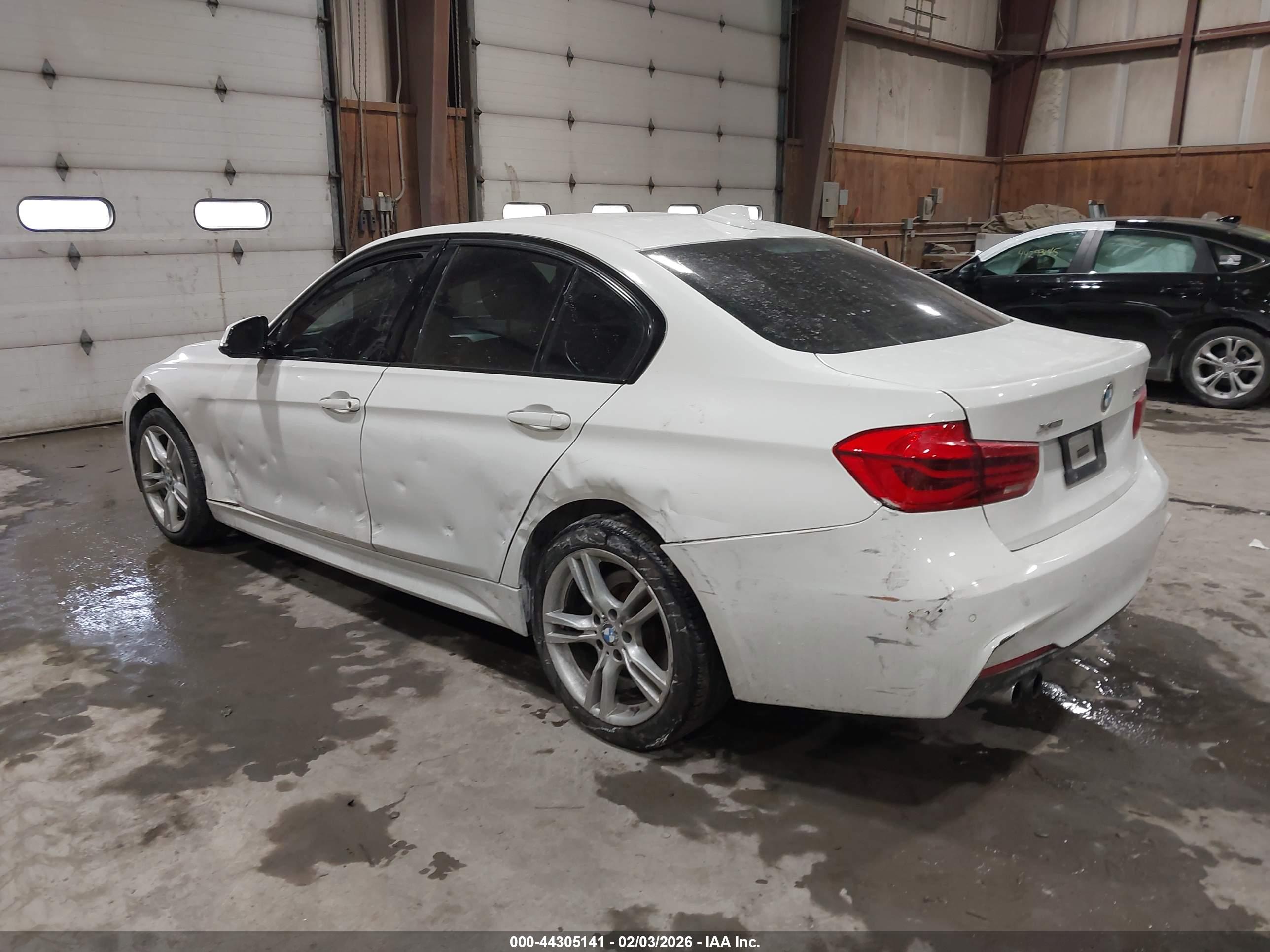BMW 330I image 3