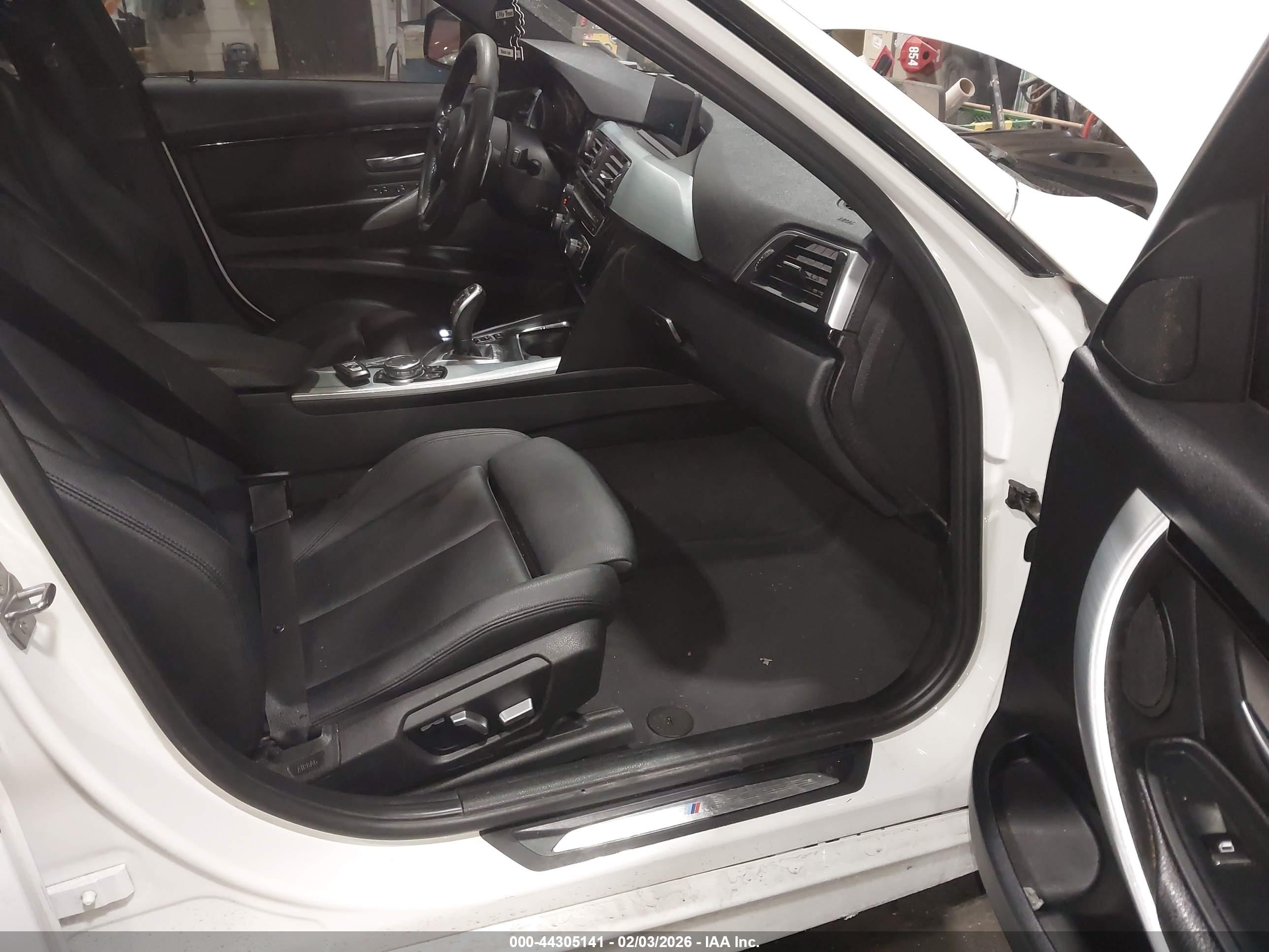 BMW 330I image 5