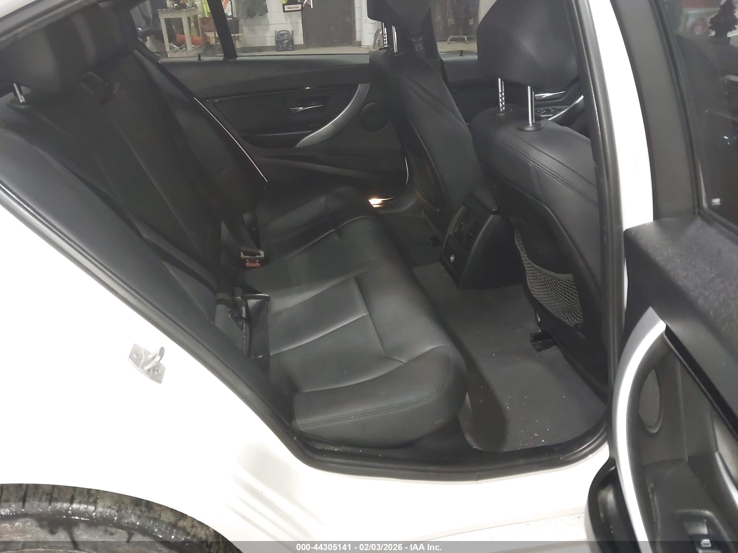 BMW 330I image 8