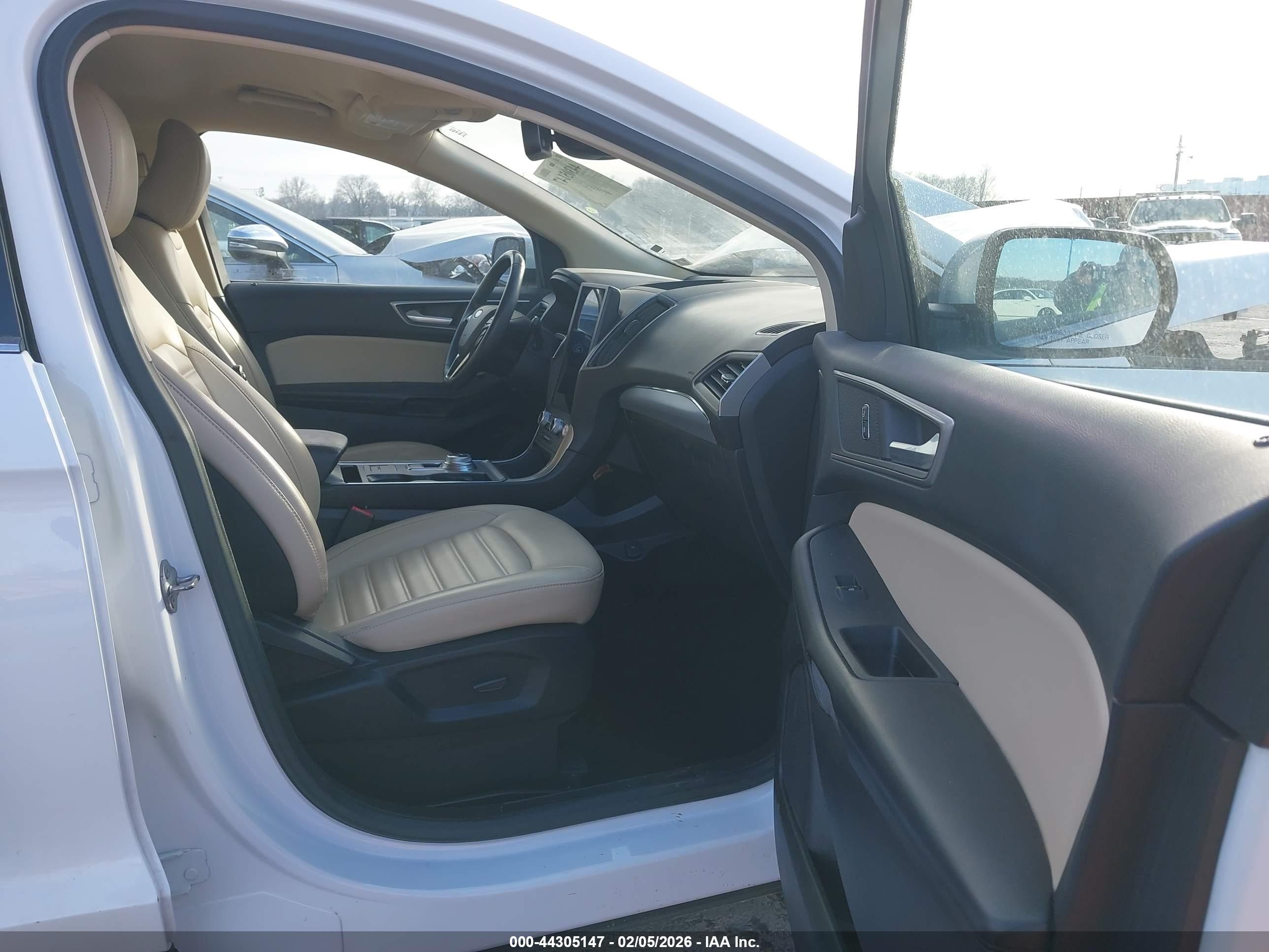 FORD EDGE image 5