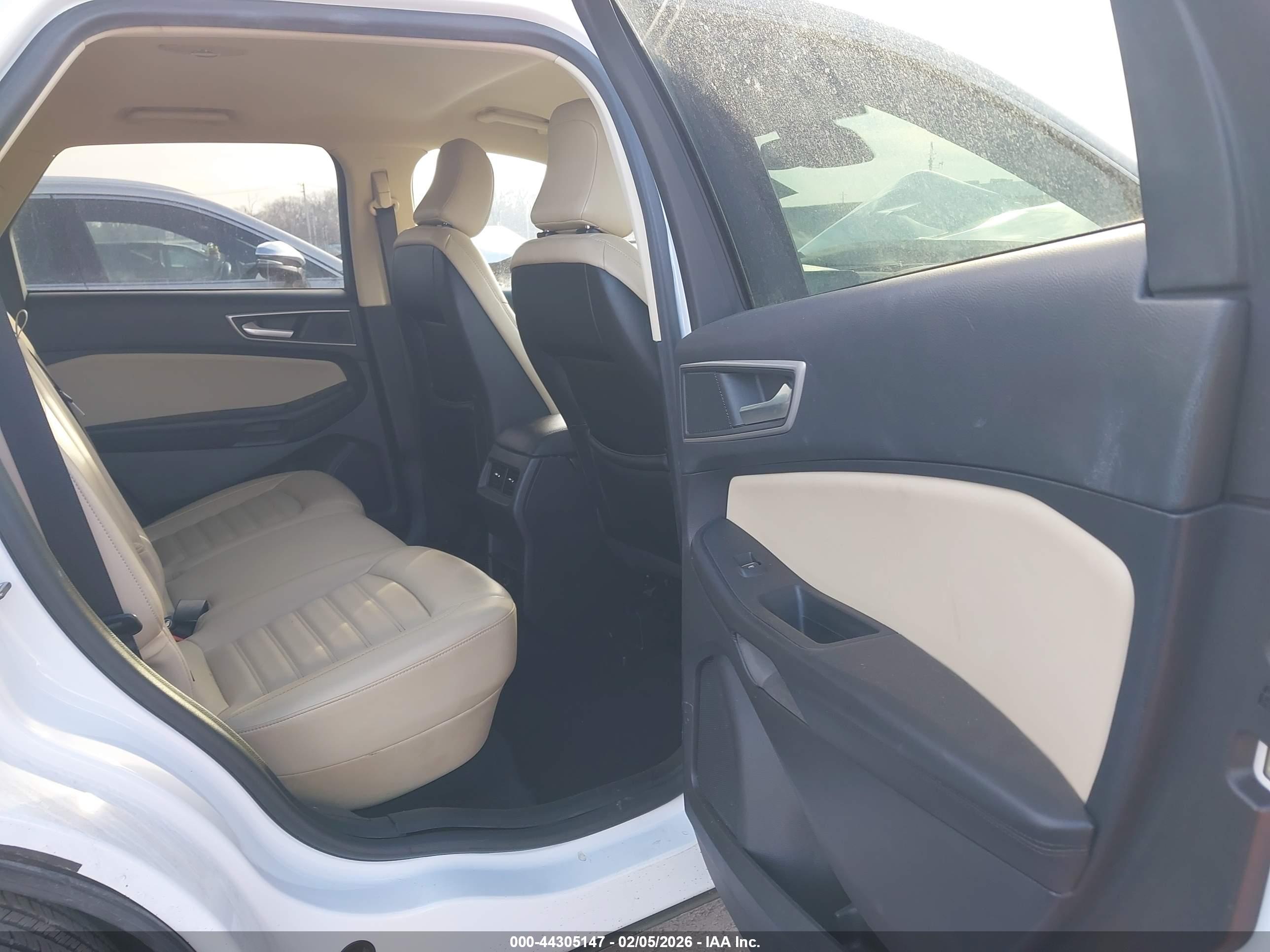 FORD EDGE image 8