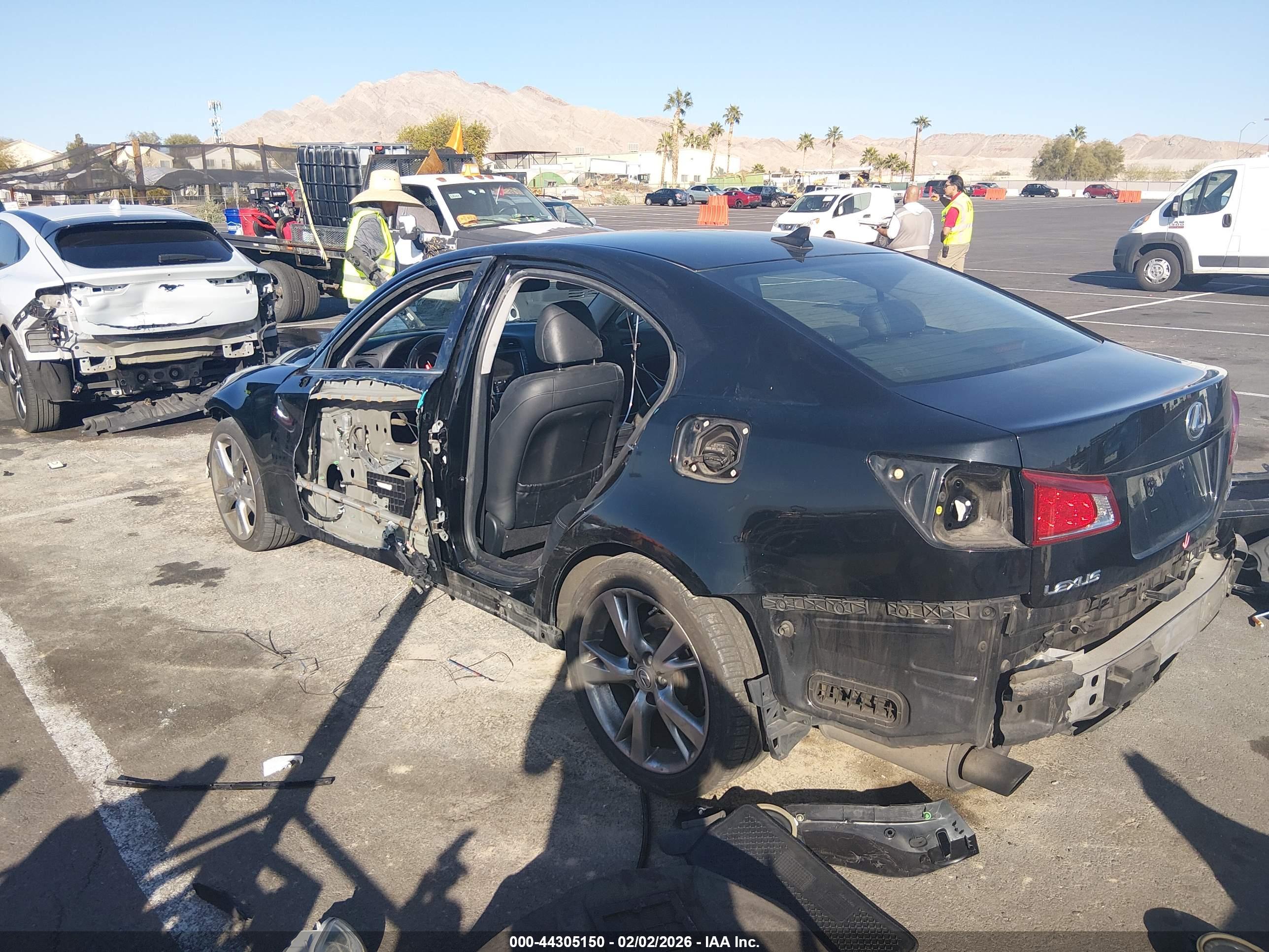 LEXUS IS image 3