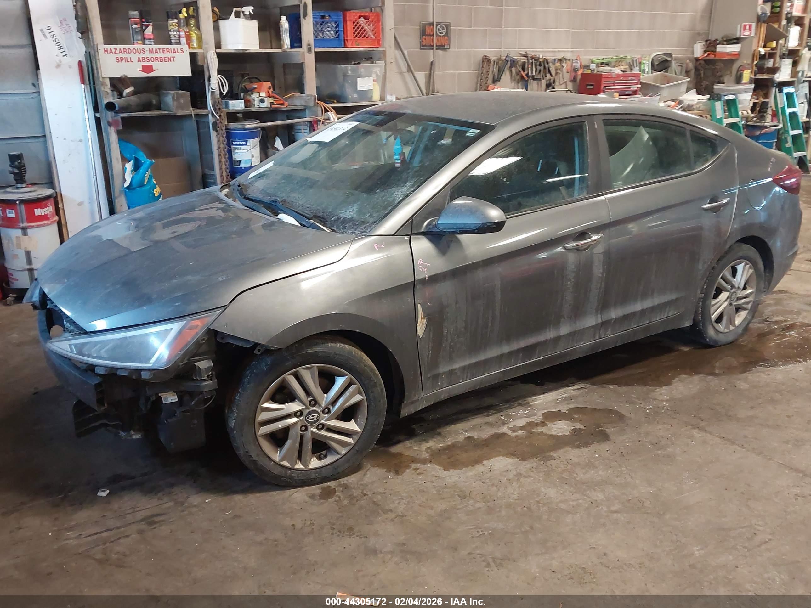 HYUNDAI ELANTRA image 2