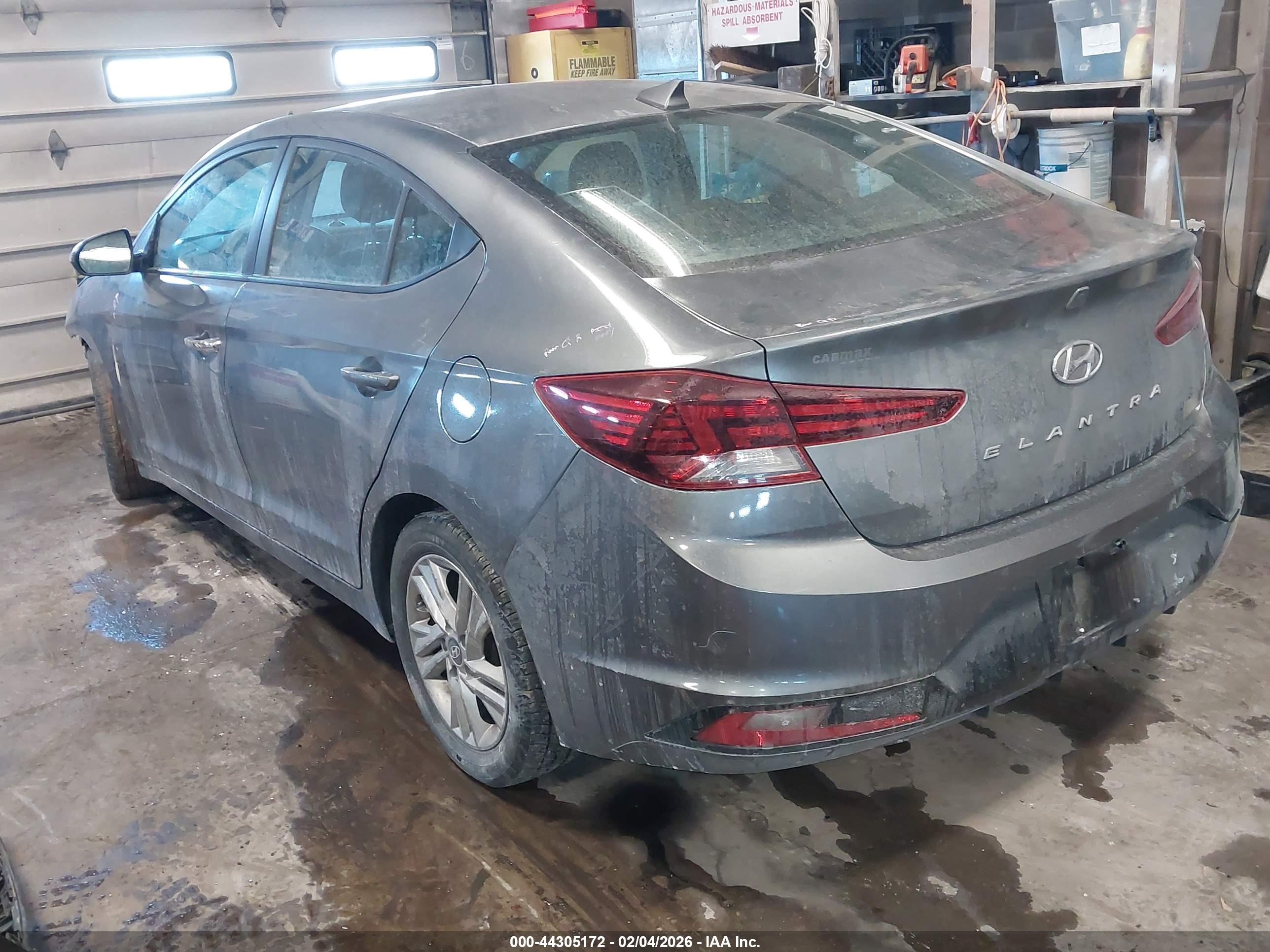 HYUNDAI ELANTRA image 3