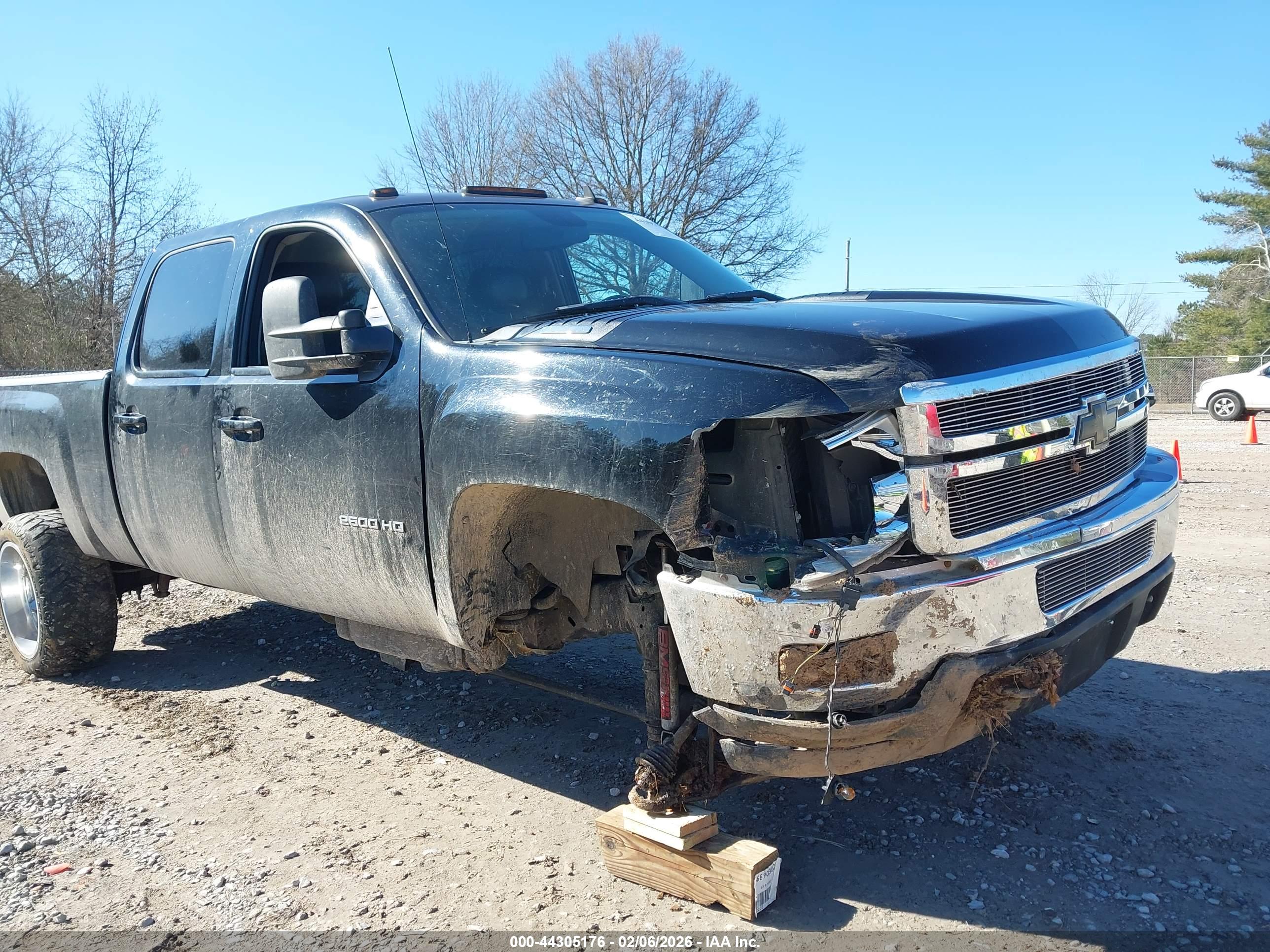 CHEVROLET SILVERADO image 6