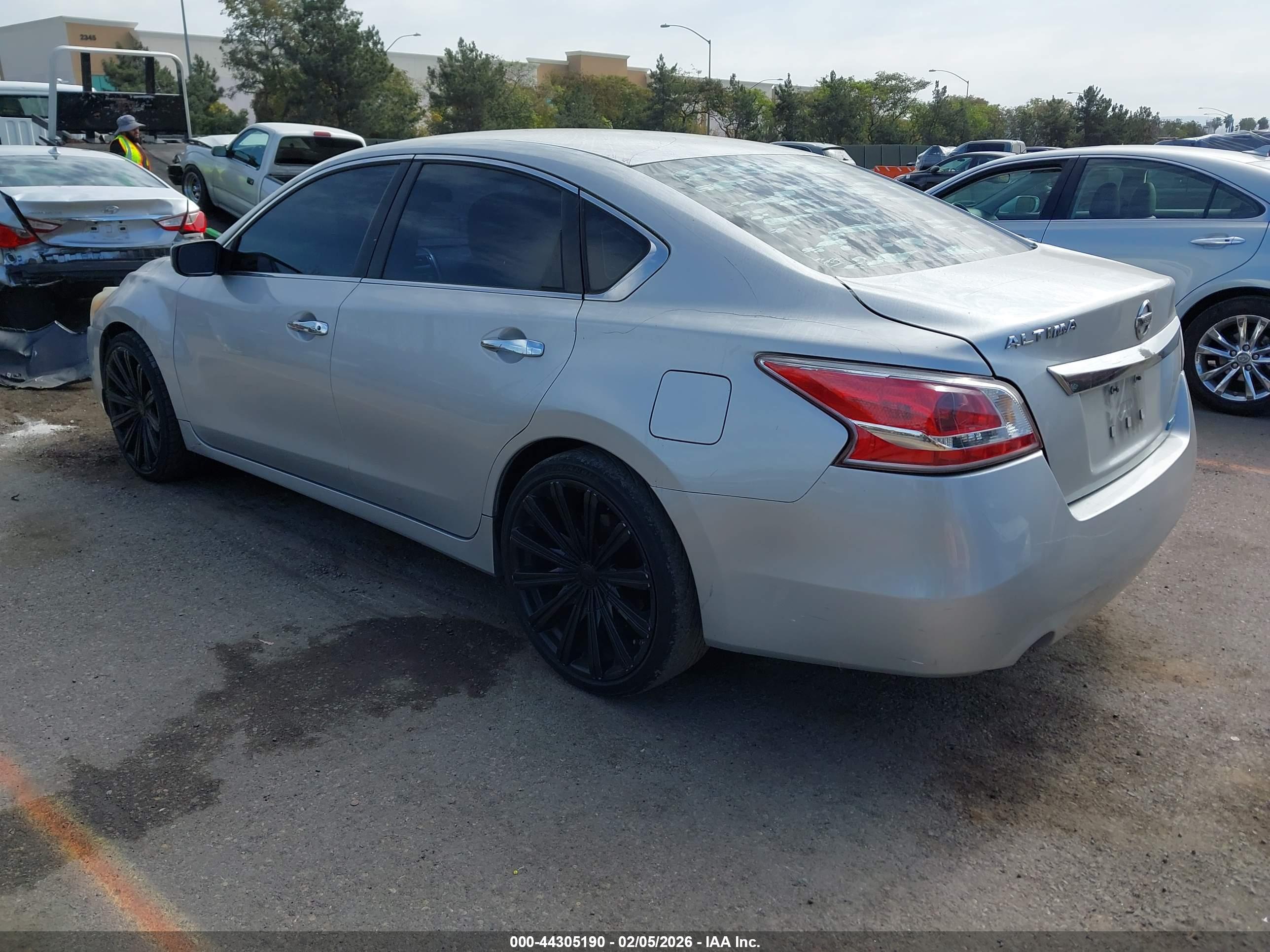 NISSAN ALTIMA image 3