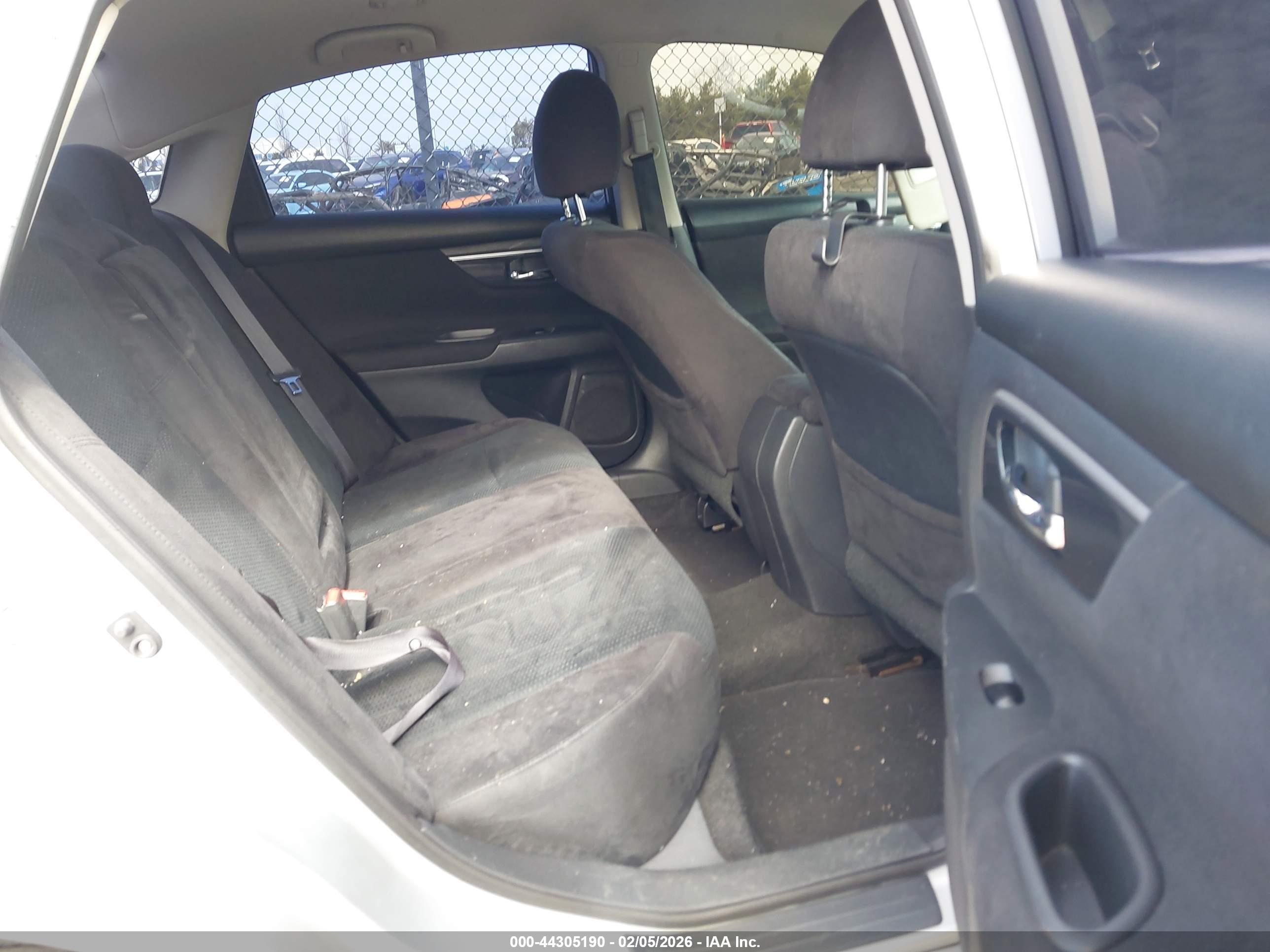 NISSAN ALTIMA image 8