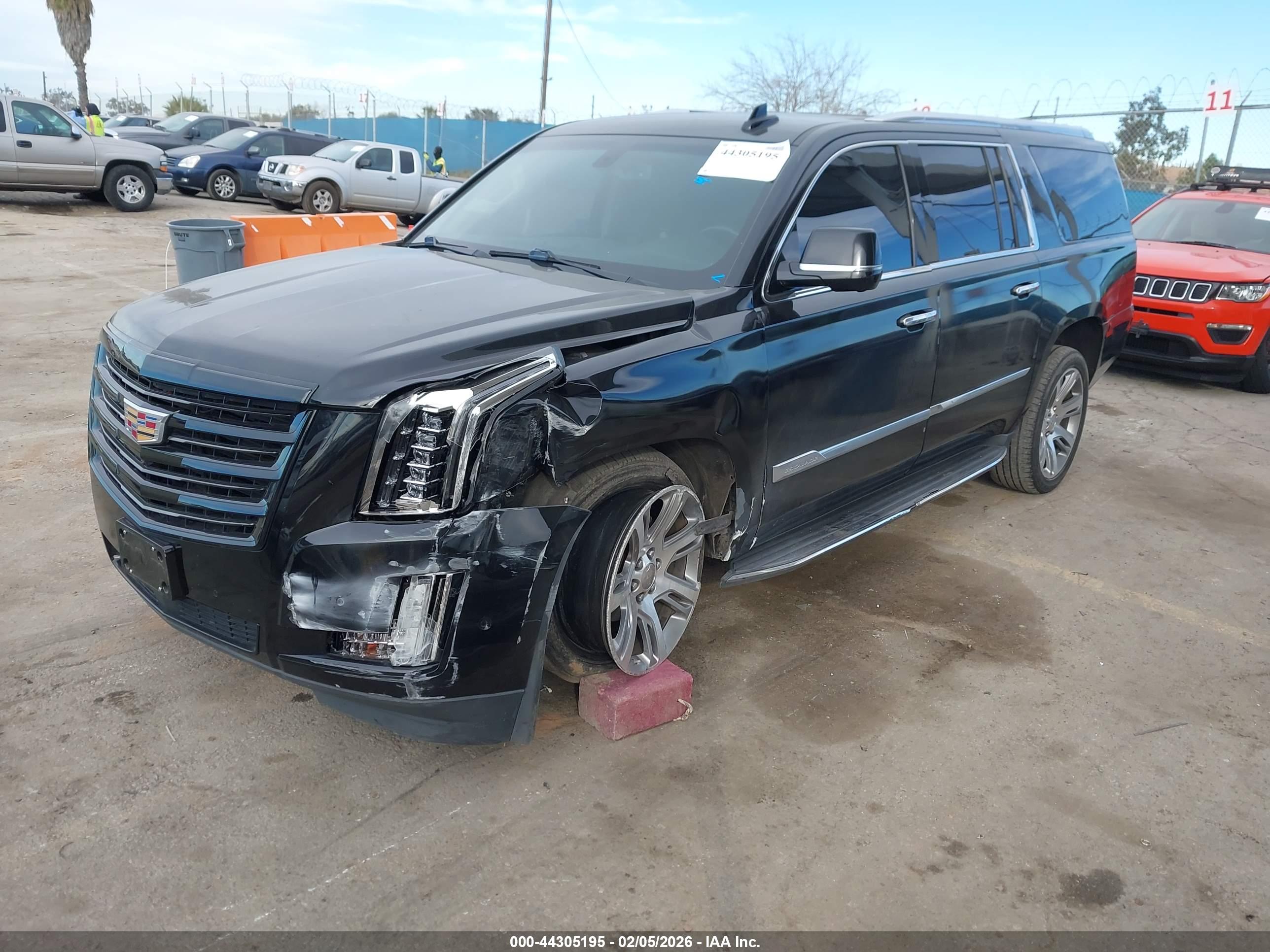 CADILLAC ESCALADE image 2