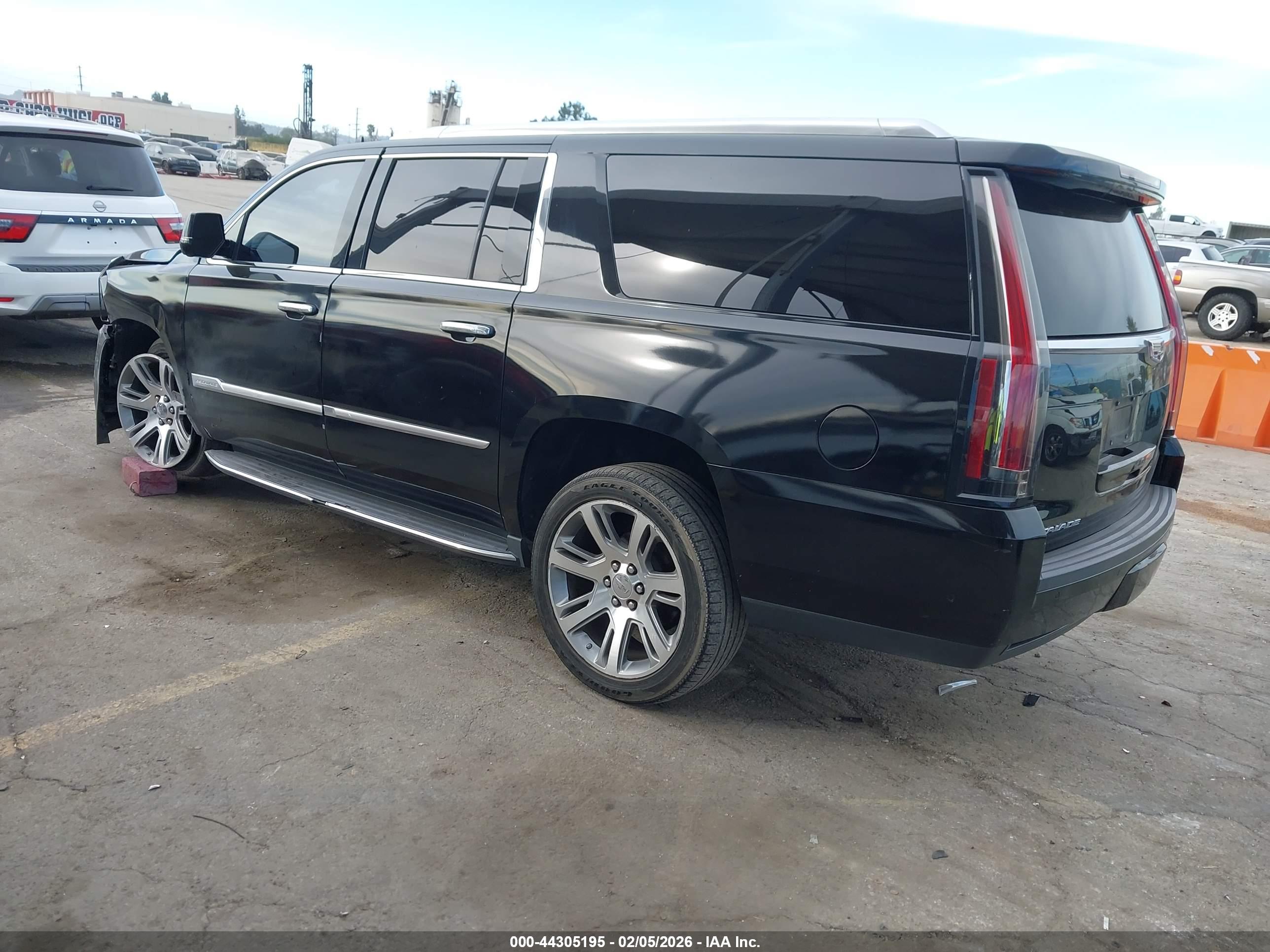 CADILLAC ESCALADE image 3