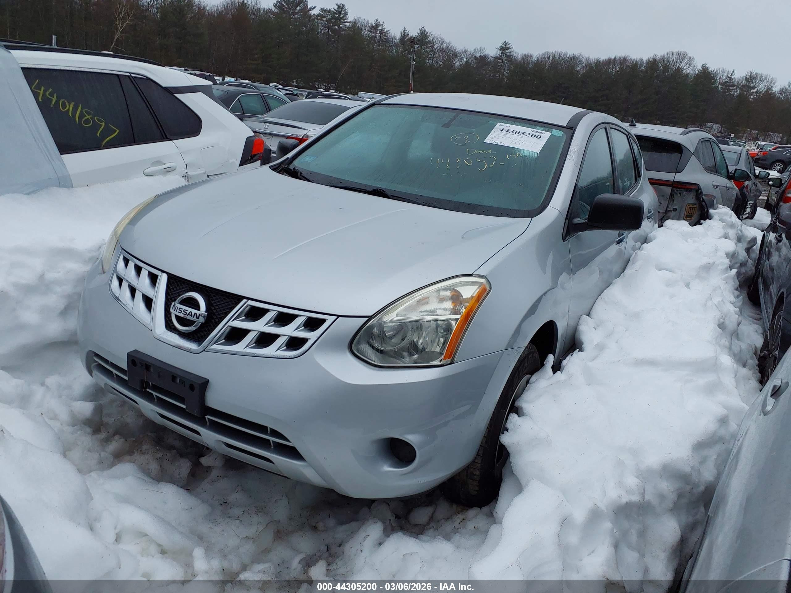 NISSAN ROGUE image 2