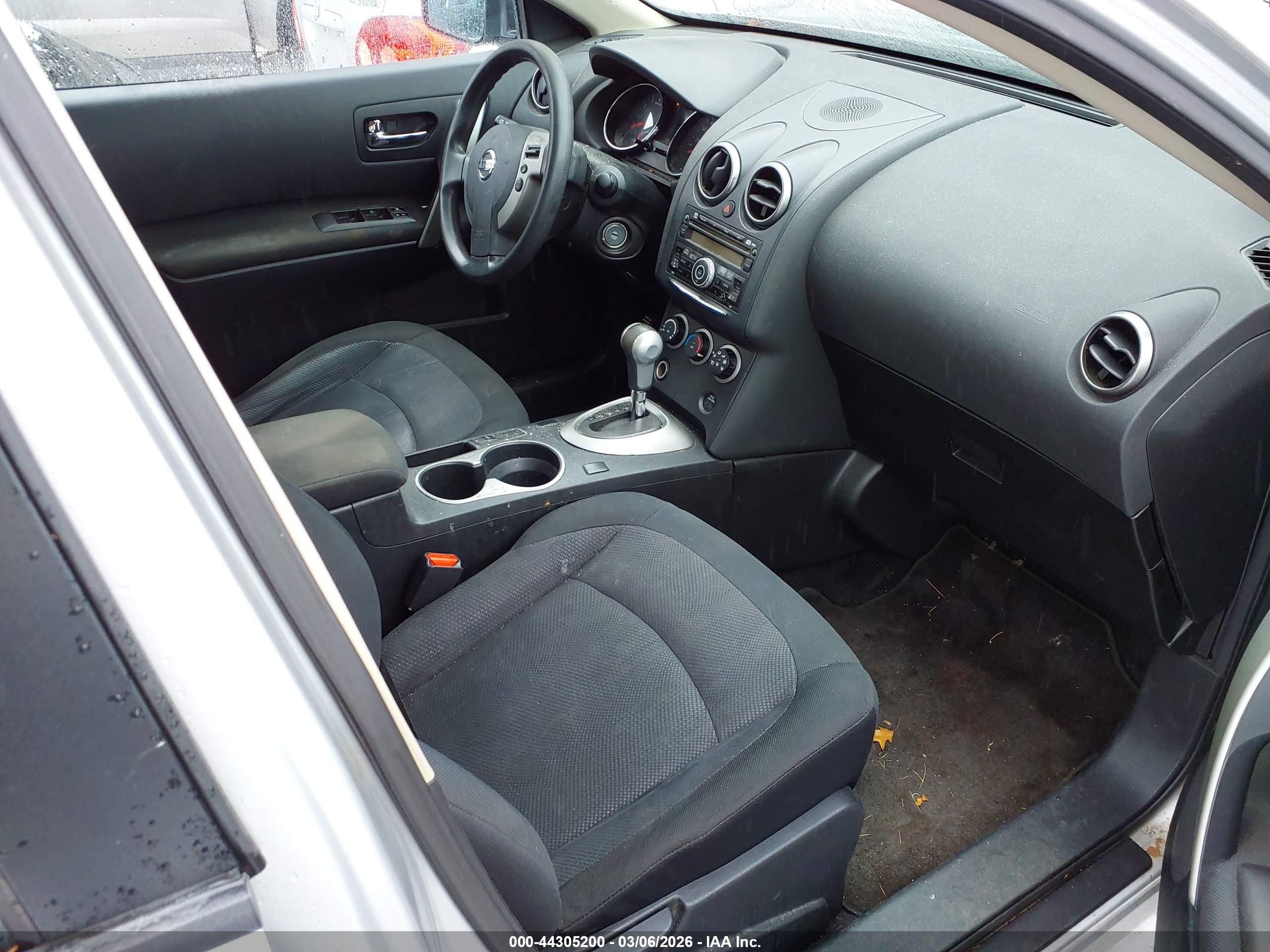 NISSAN ROGUE image 5