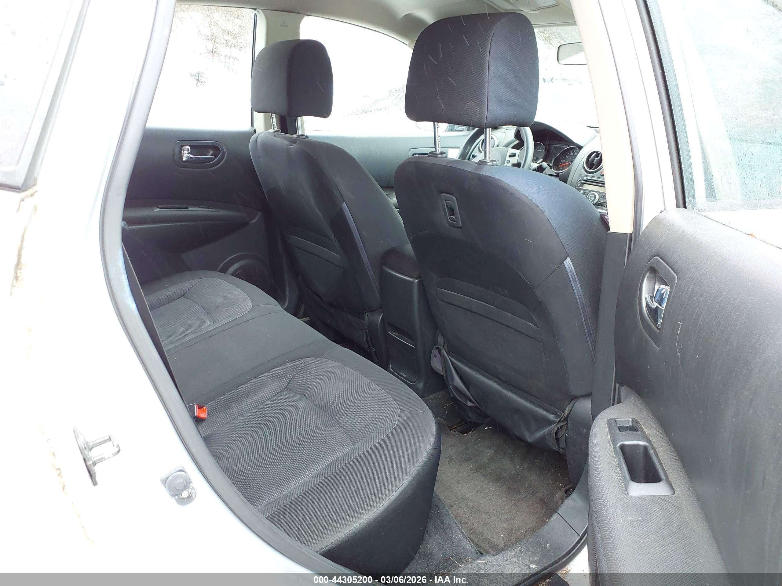NISSAN ROGUE image 8