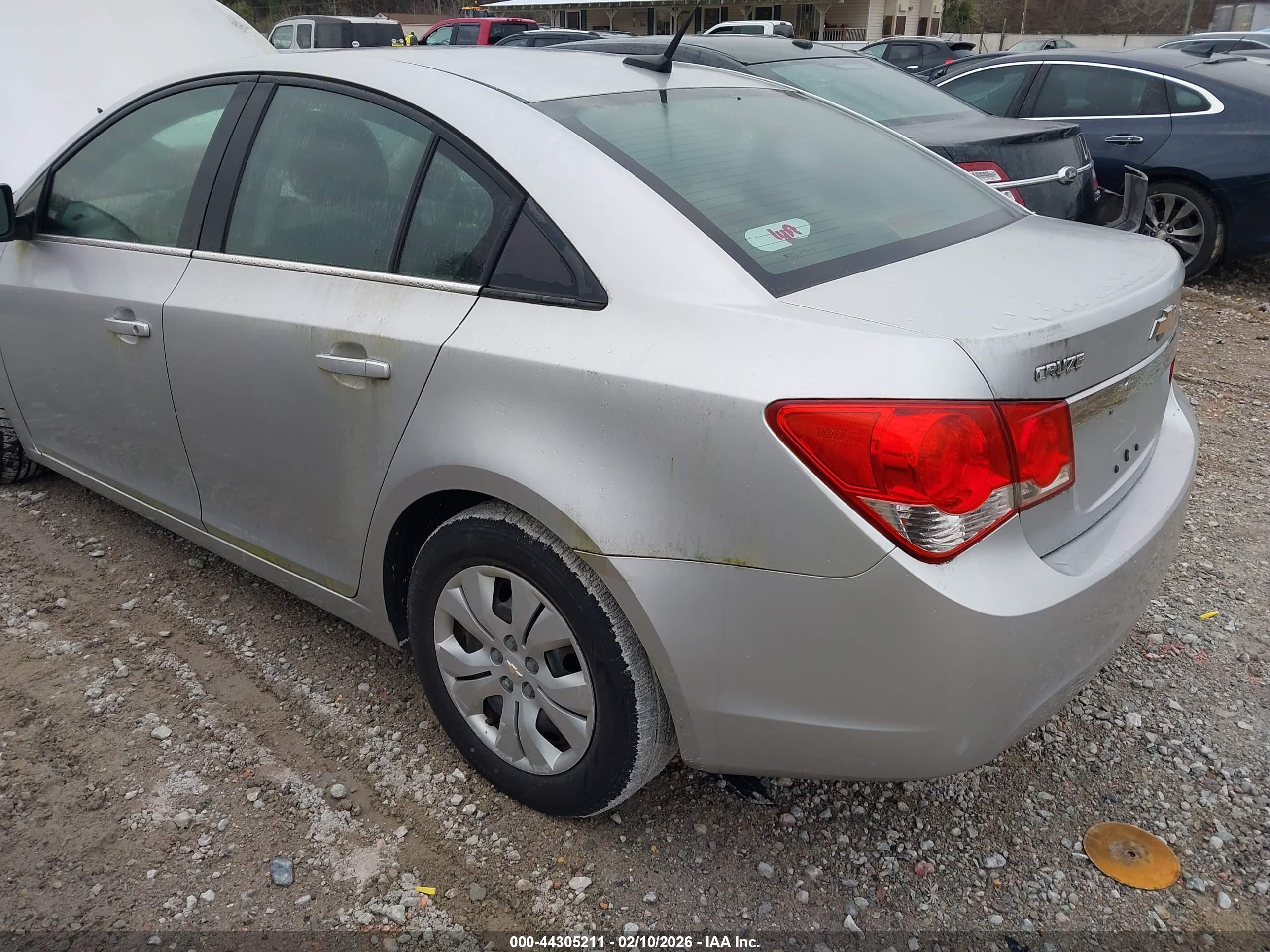 CHEVROLET CRUZE image 3