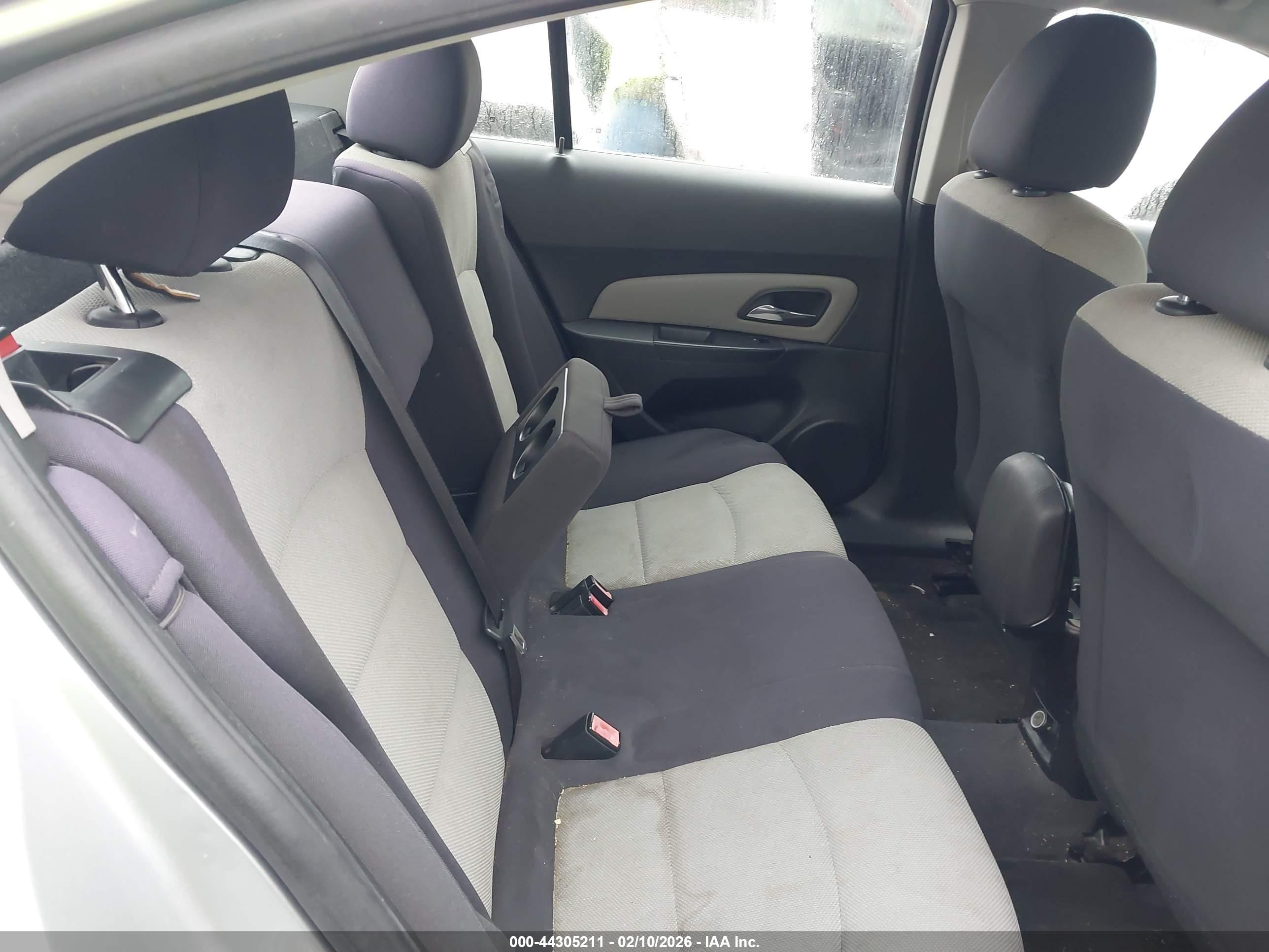 CHEVROLET CRUZE image 8