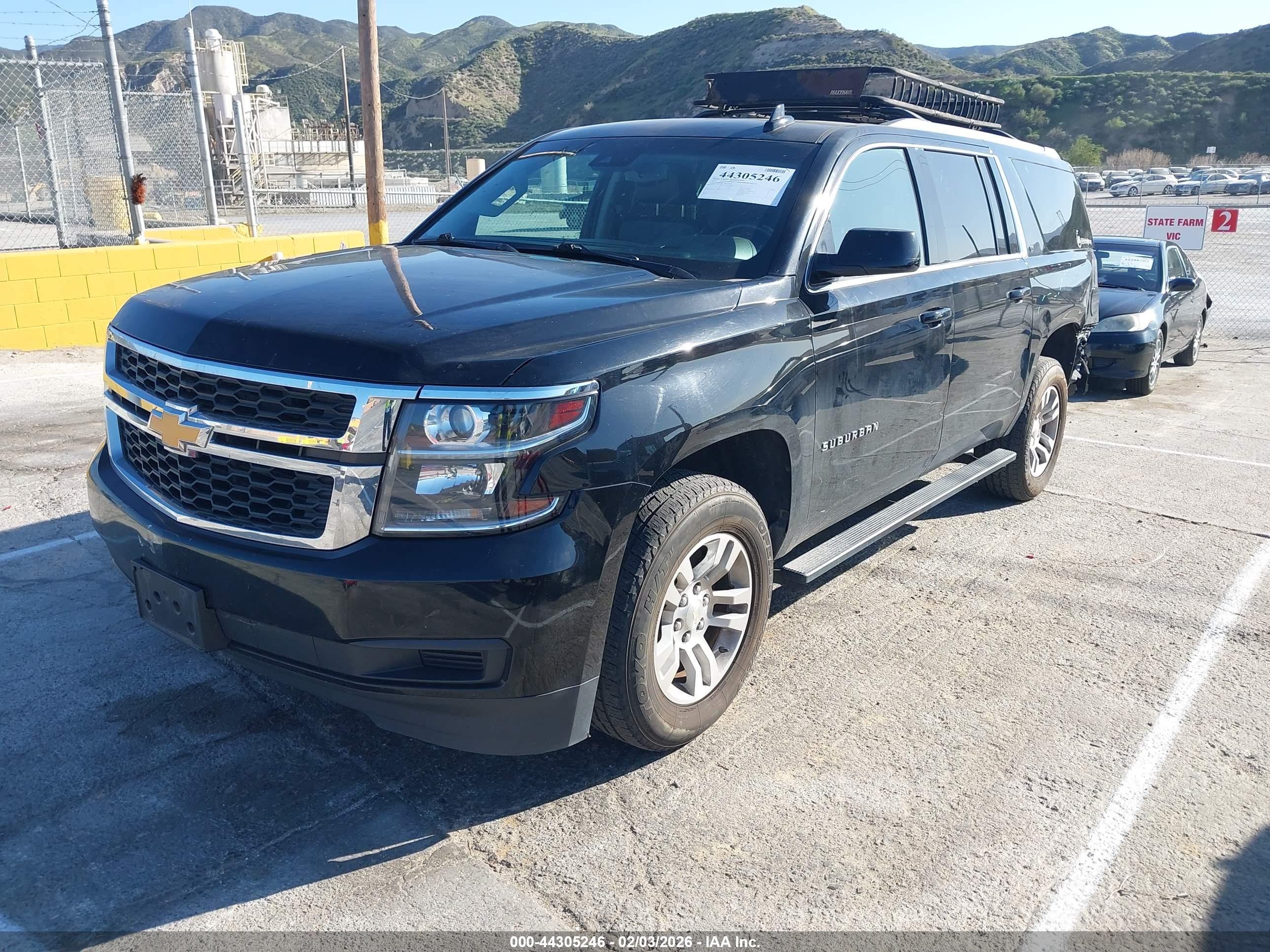 CHEVROLET SUBURBAN image 2