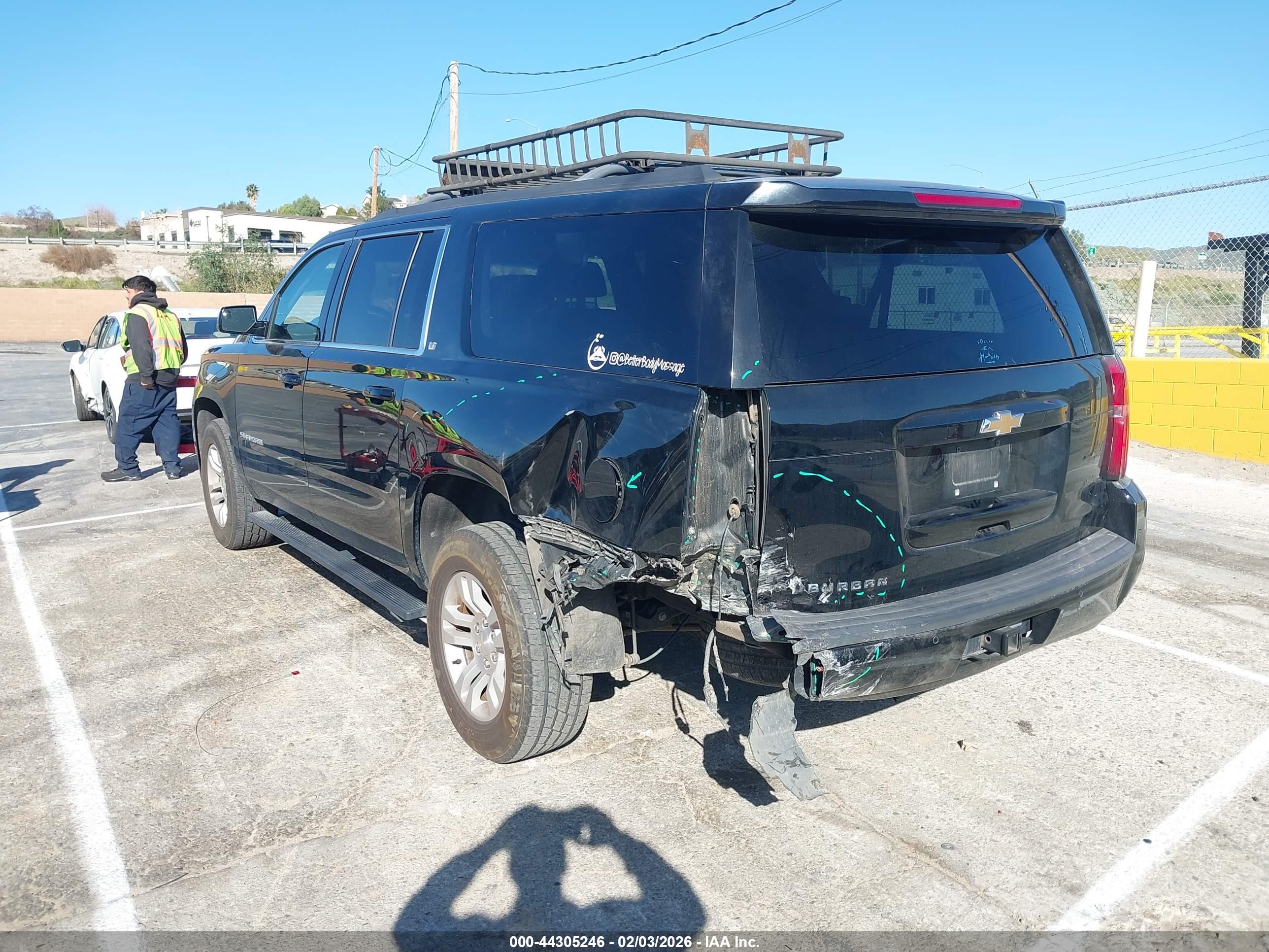 CHEVROLET SUBURBAN image 3
