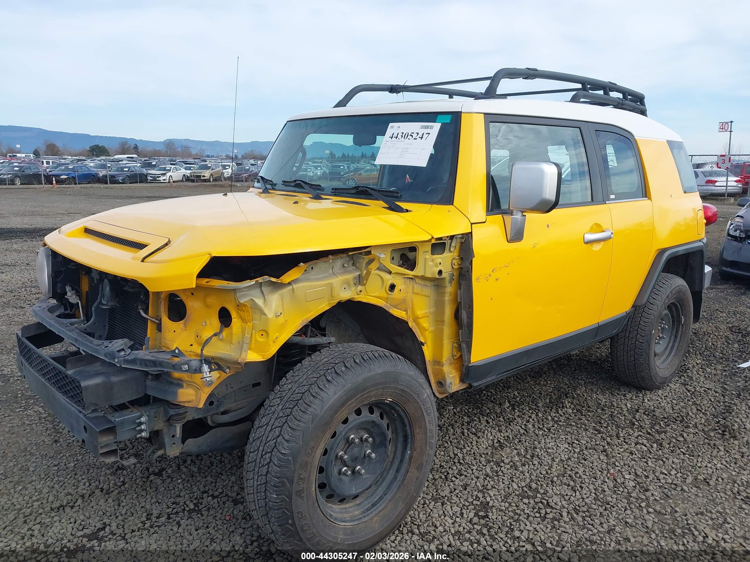 TOYOTA FJ image 2