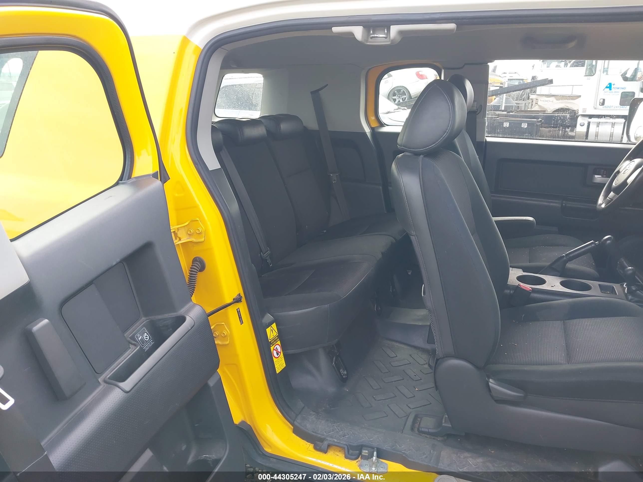 TOYOTA FJ image 8