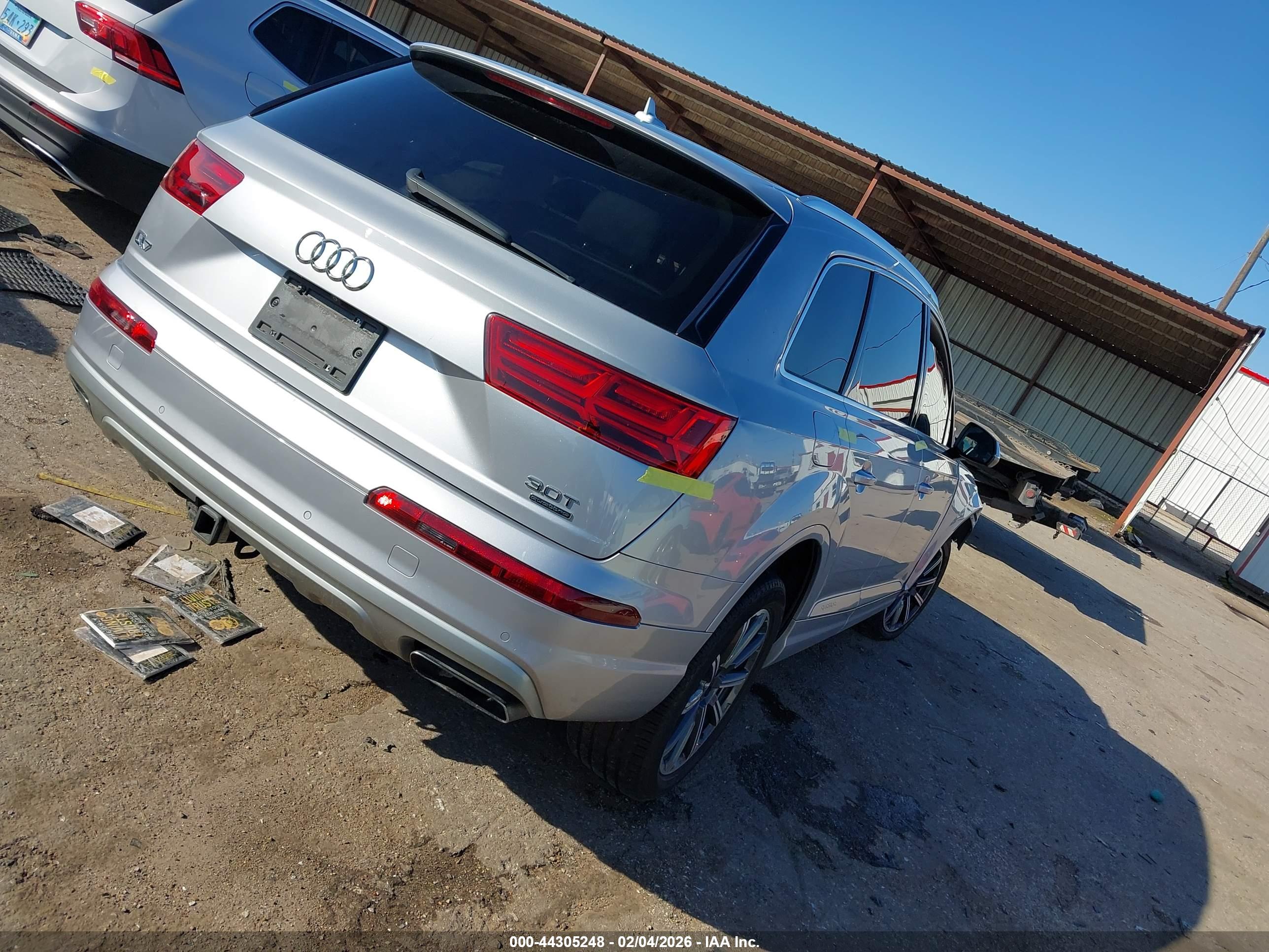 AUDI Q7 image 4