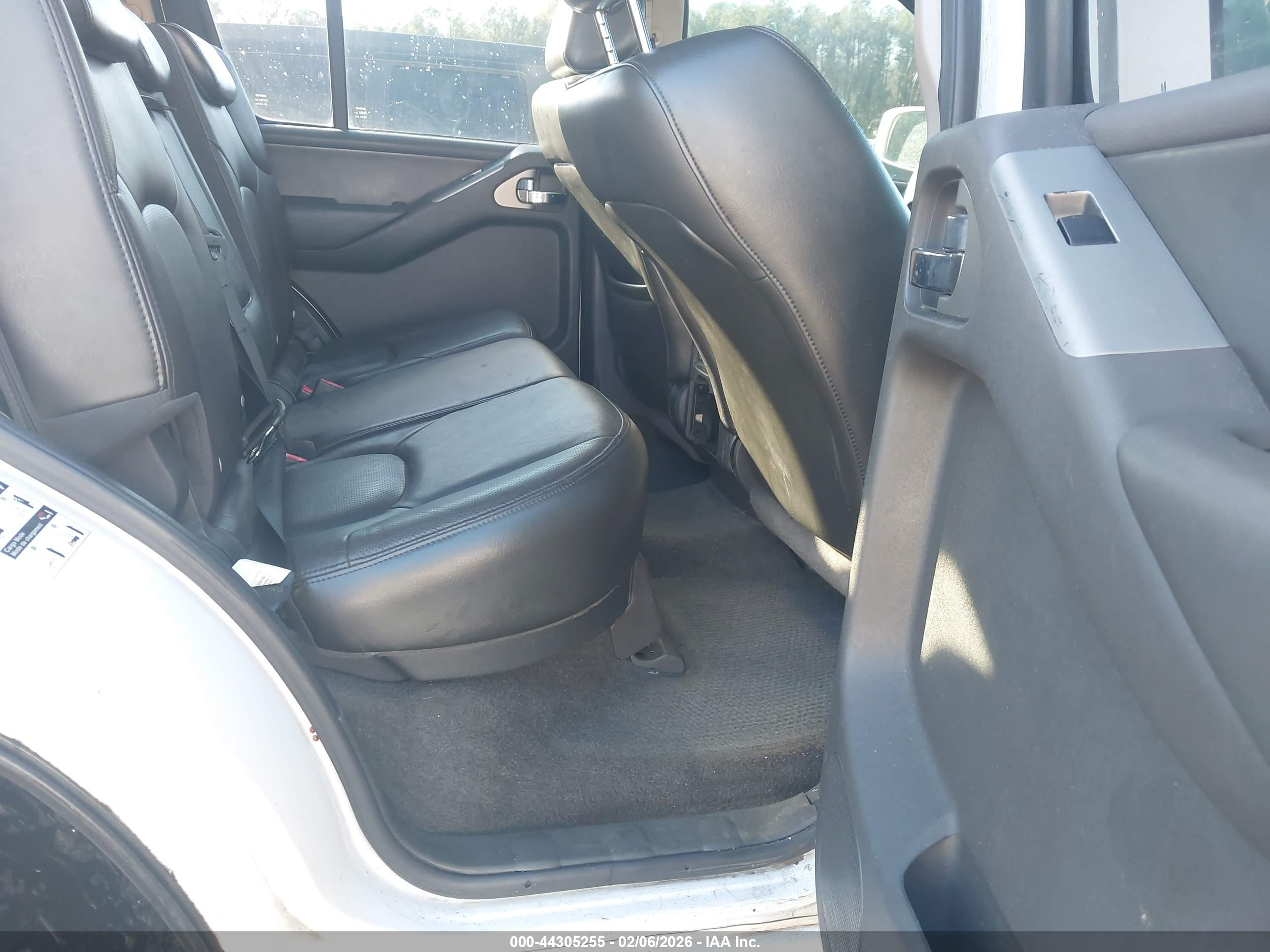NISSAN PATHFINDER image 8