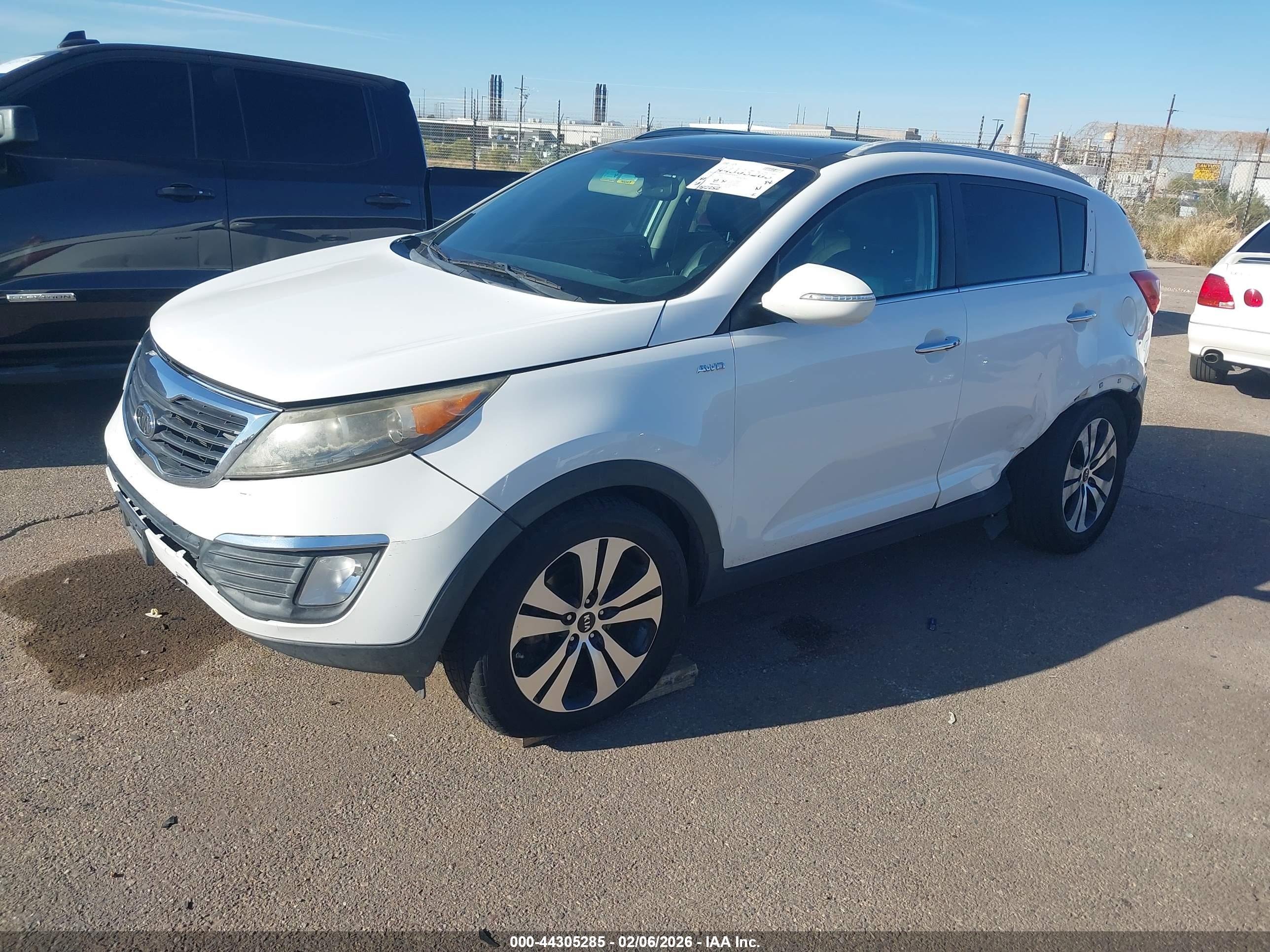 KIA SPORTAGE image 2
